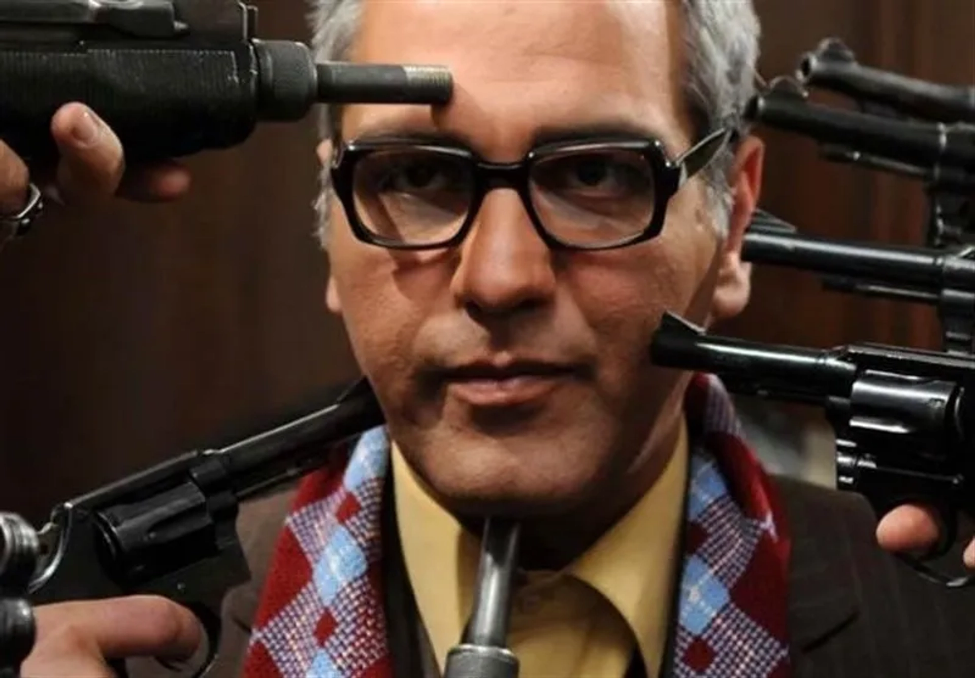 سریال مرد هزار چهره (Marde Hezar Chehreh 2008)