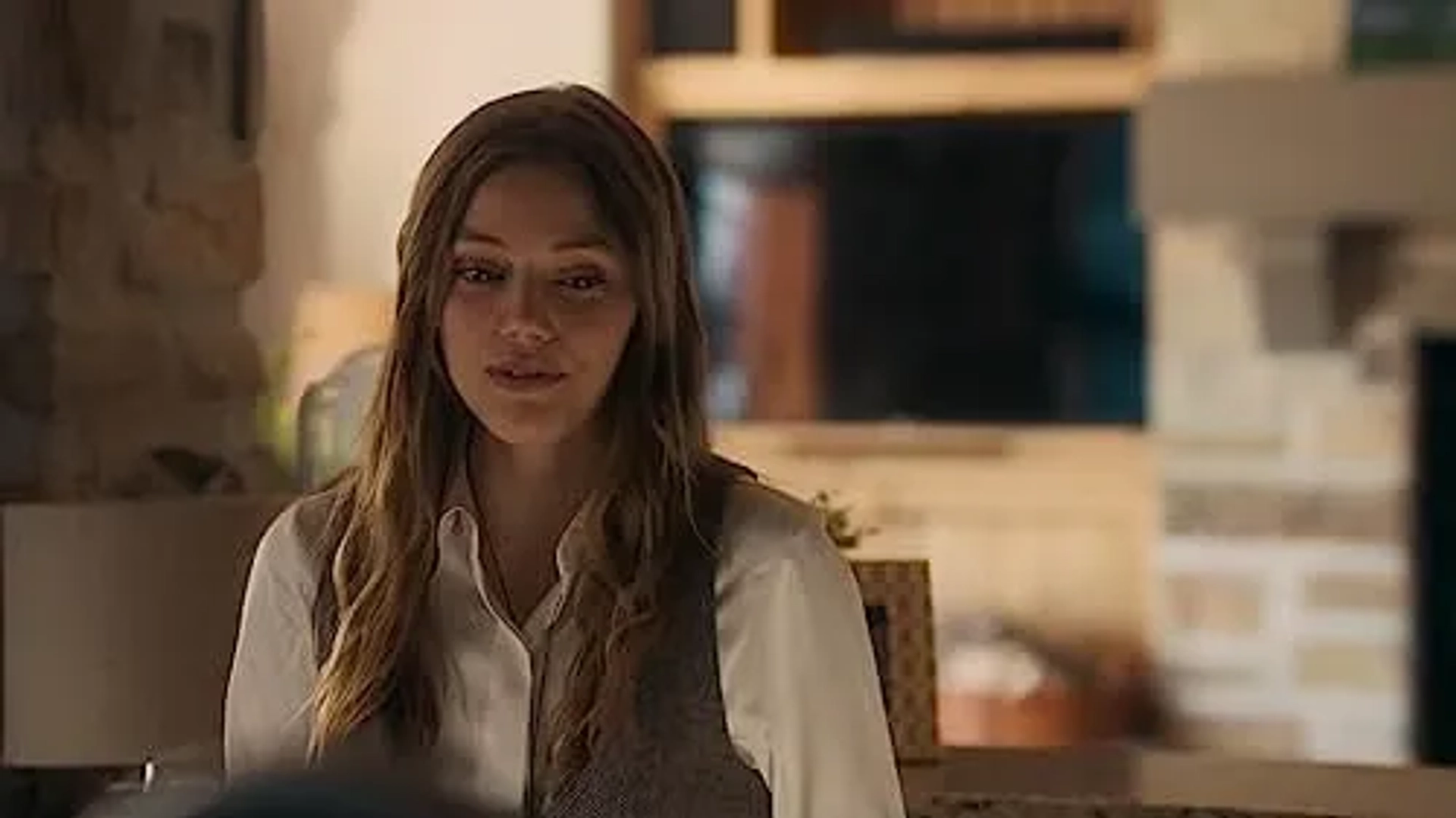 فیلم آنچه در اطراف می آید (What Comes Around 2022)