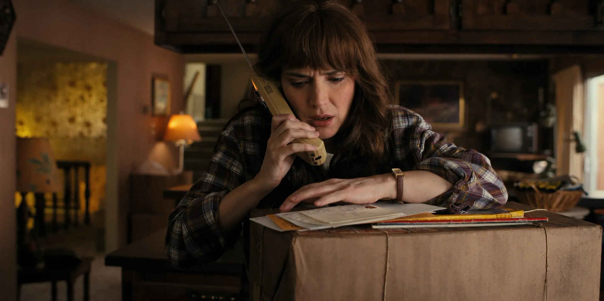 دانلود سریال اتفاقات عجیب (Stranger Things 2016)