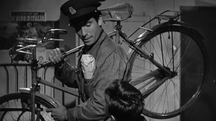 دانلود فیلم دزد دوچرخه (Bicycle Thieves 1948)