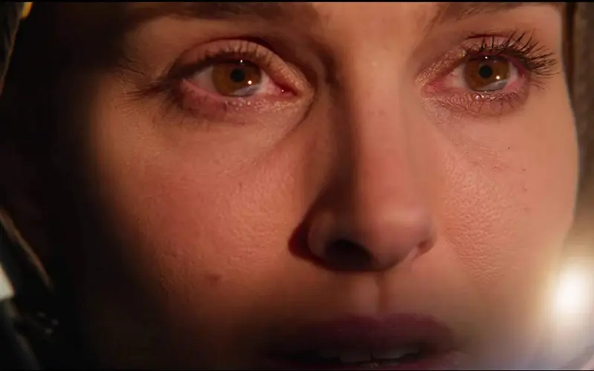 دانلود فیلم لوسی در آسمان (Lucy in the Sky 2019)