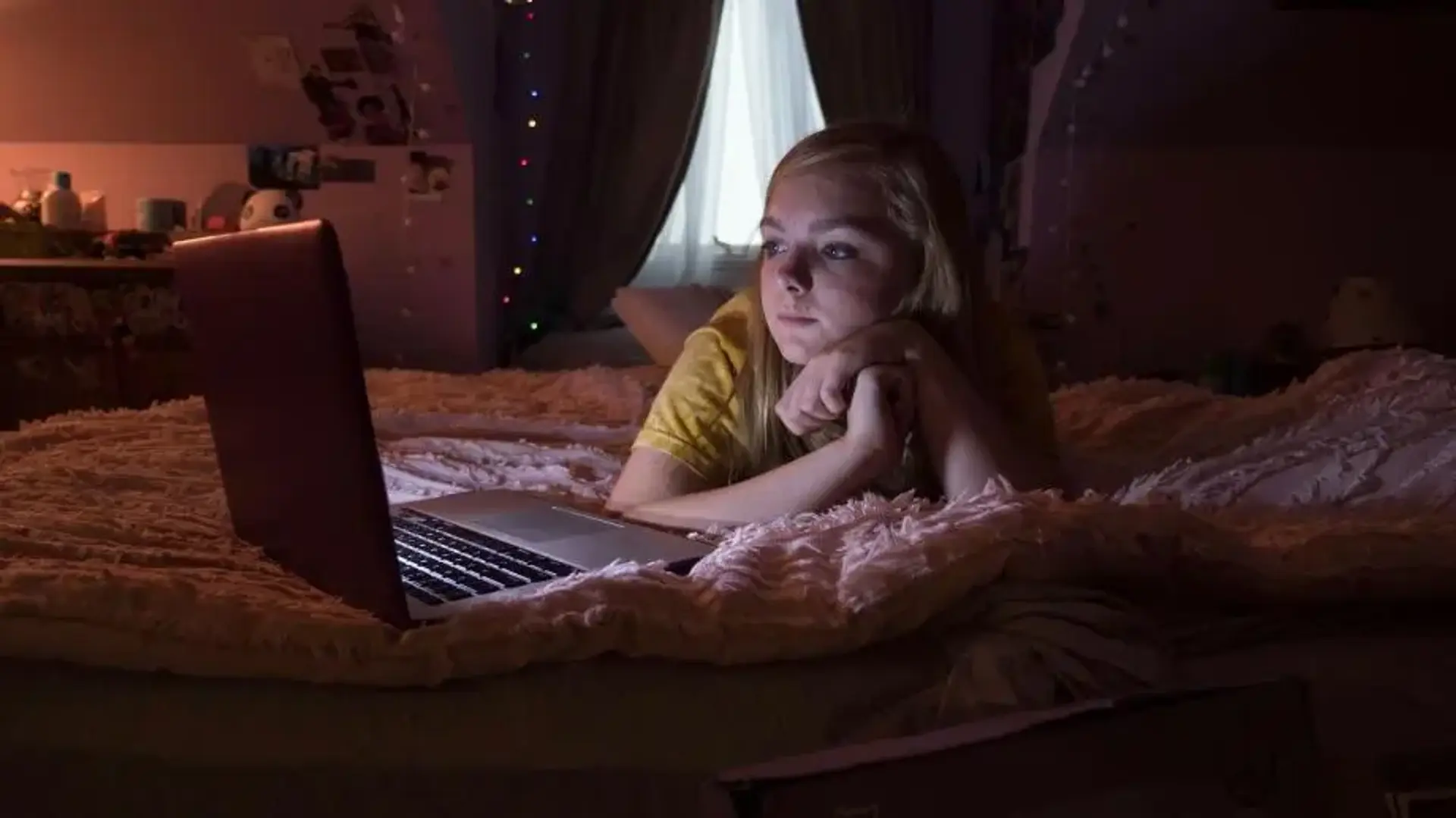 دانلود فیلم کلاس هشتم (Eighth Grade 2018)