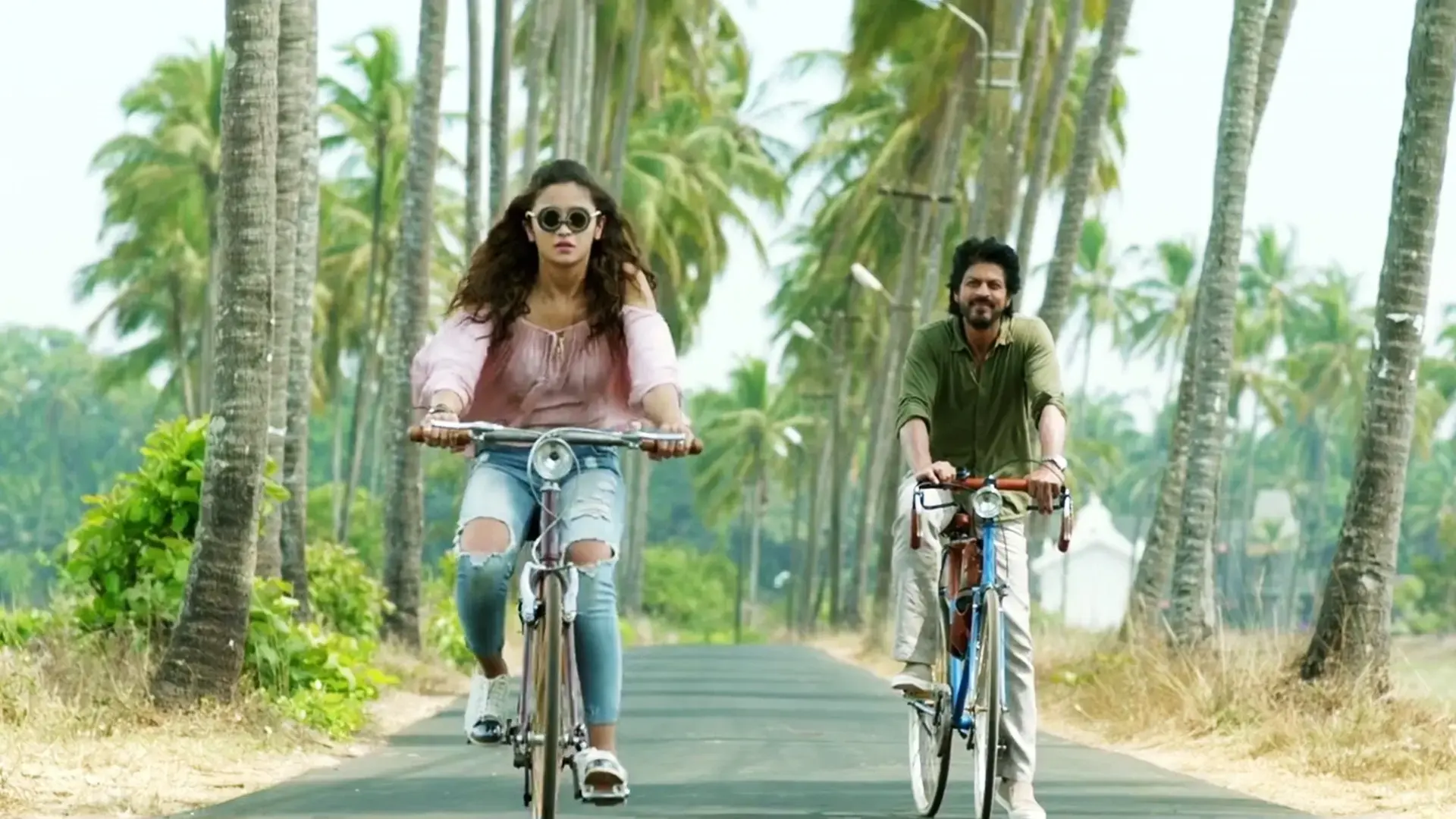 دانلود فیلم زندگی عزیز (Dear Zindagi 2016)