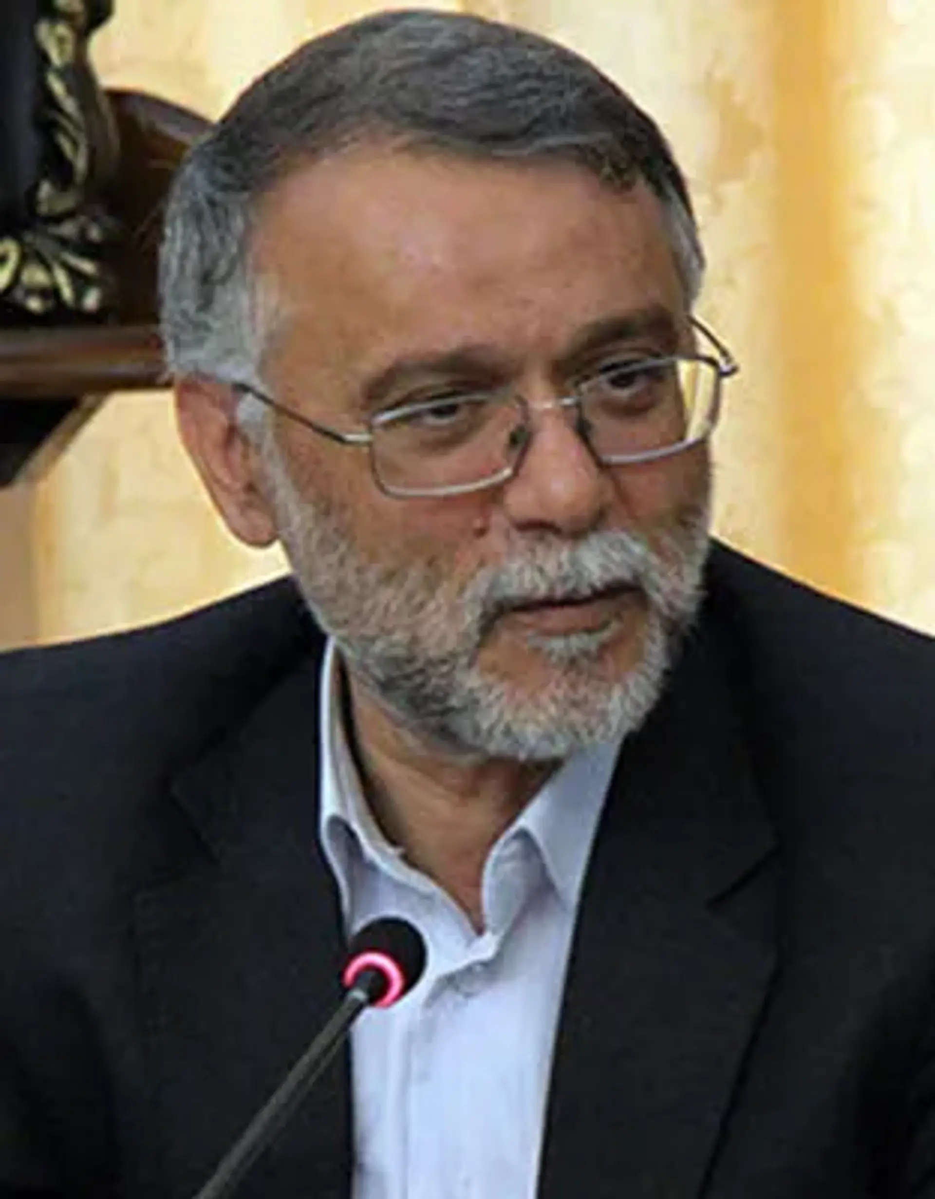 حسین طاهری