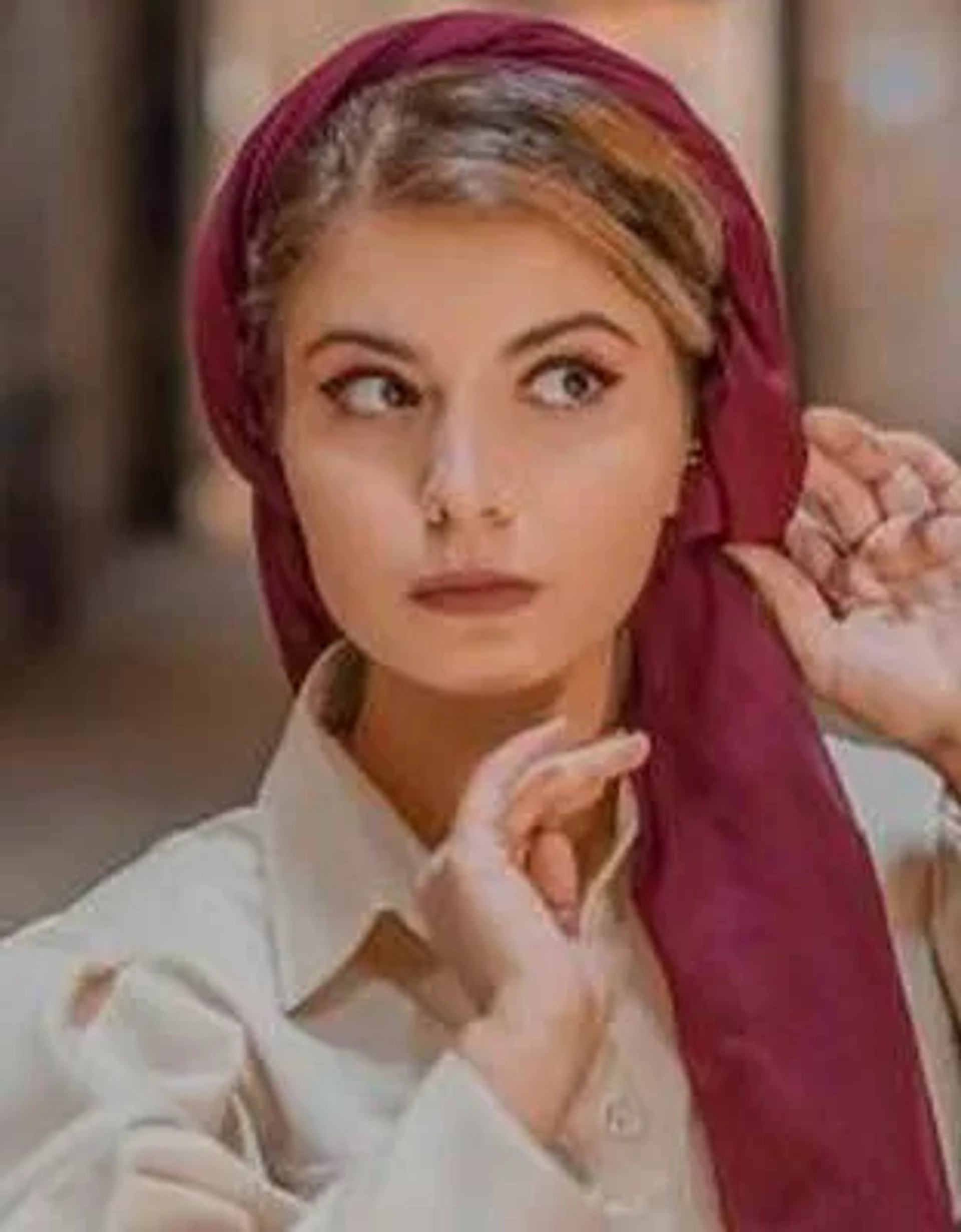 آرام  احمری نیا 
