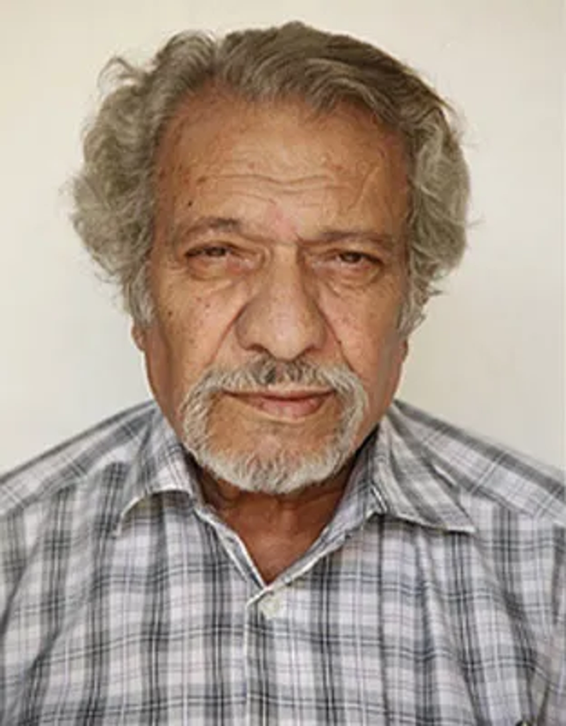 کاظم  افرندنیا