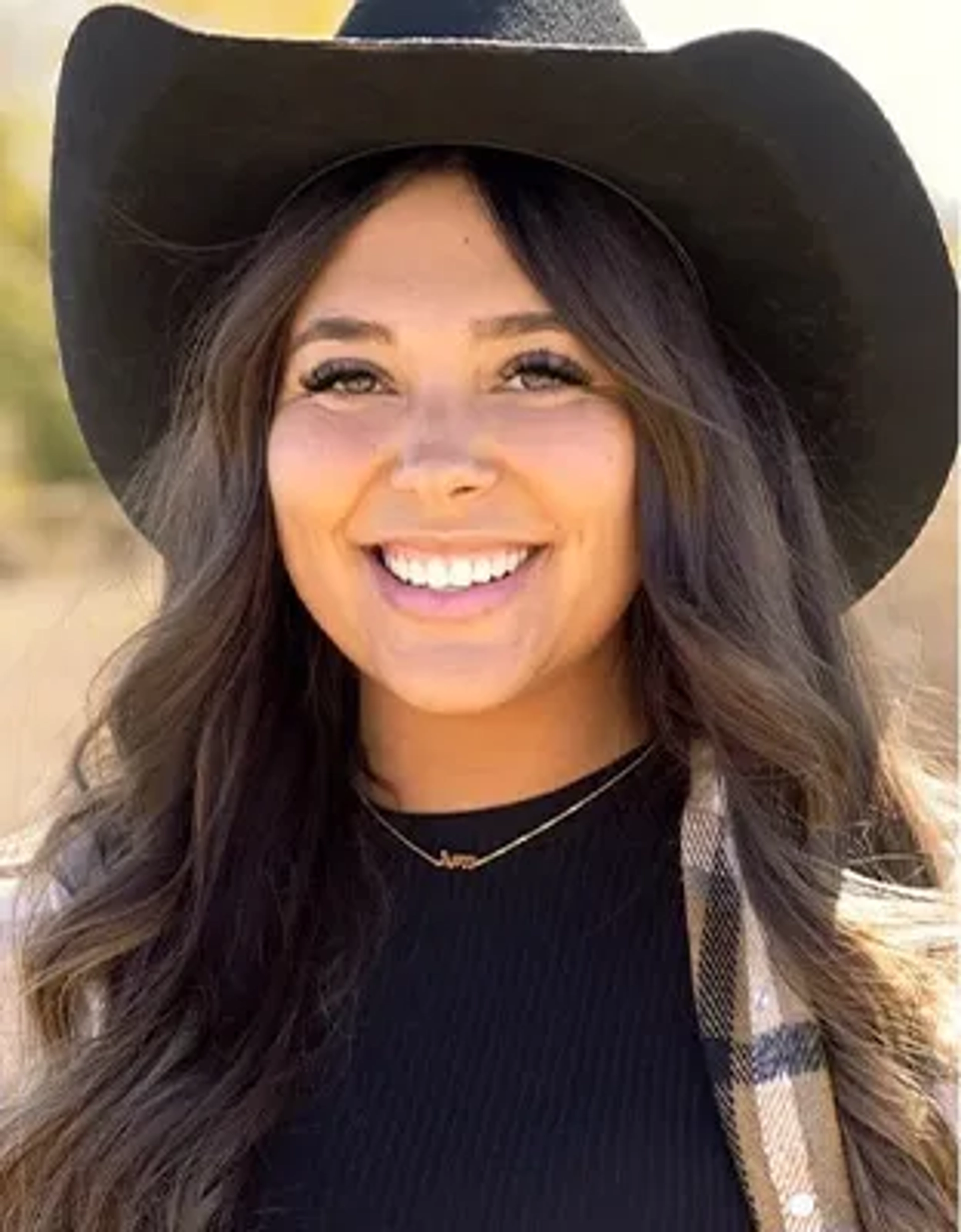 اشلی  لاریا