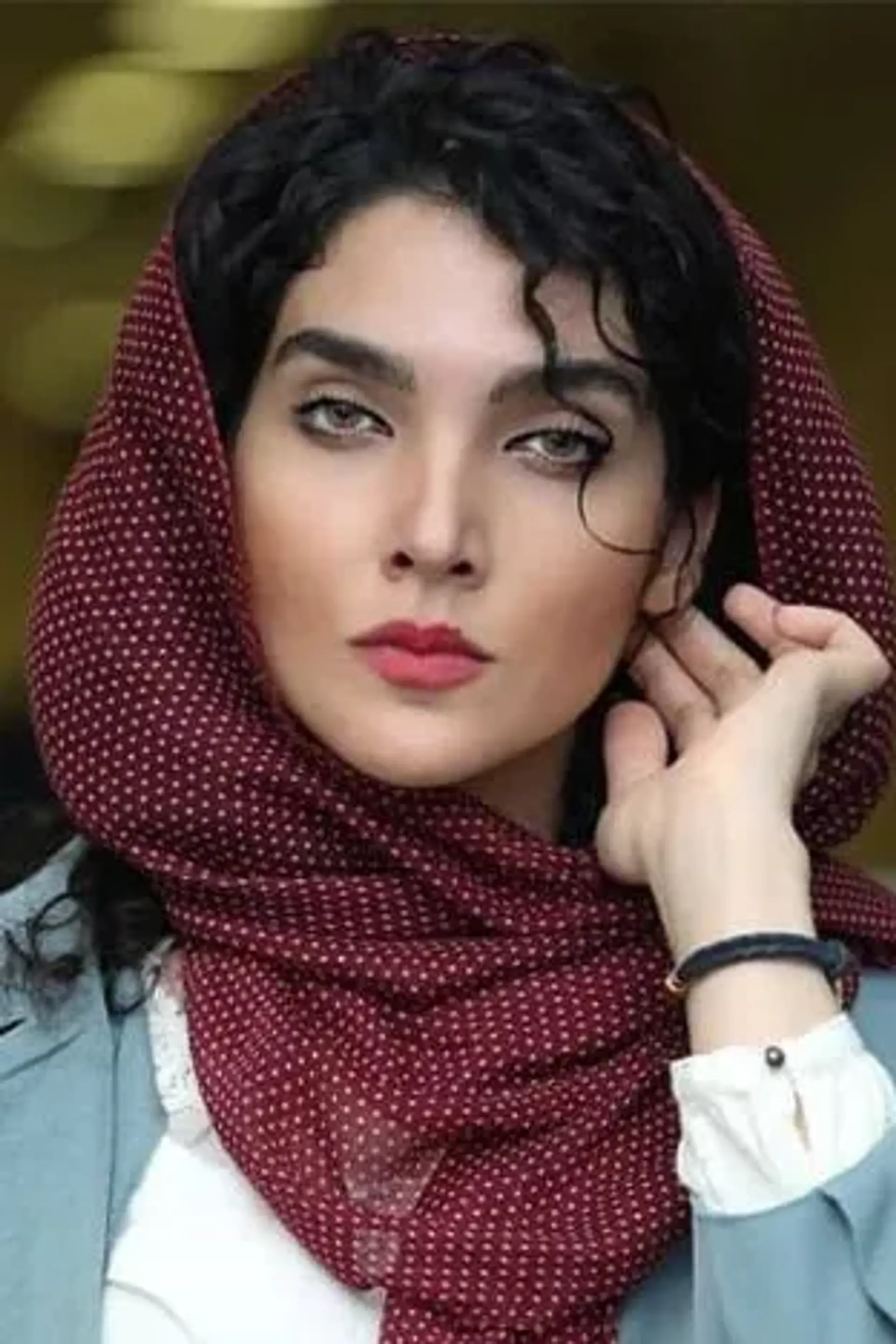 سارا  رسول زاده