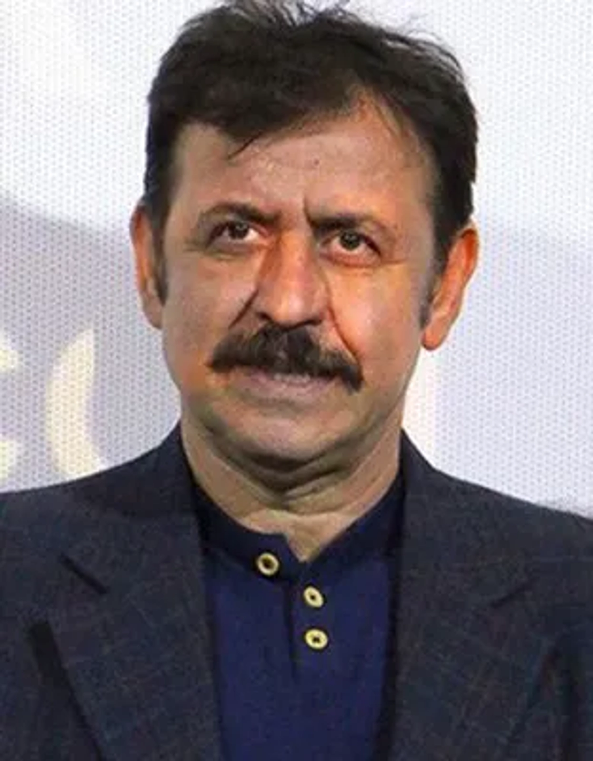 حسین  قناعت