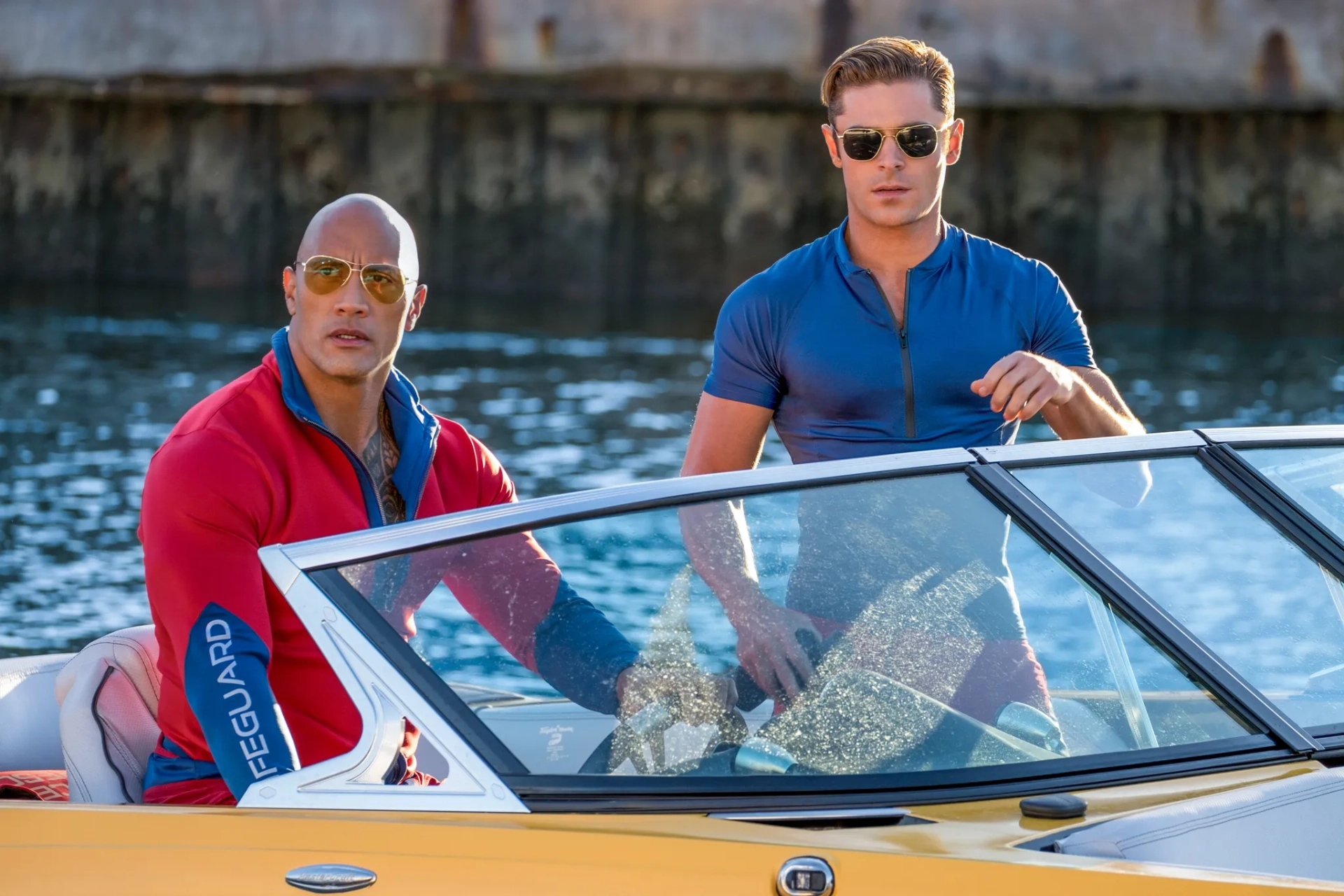 Dwayne Johnson and Zac Efron in Baywatch (2017)