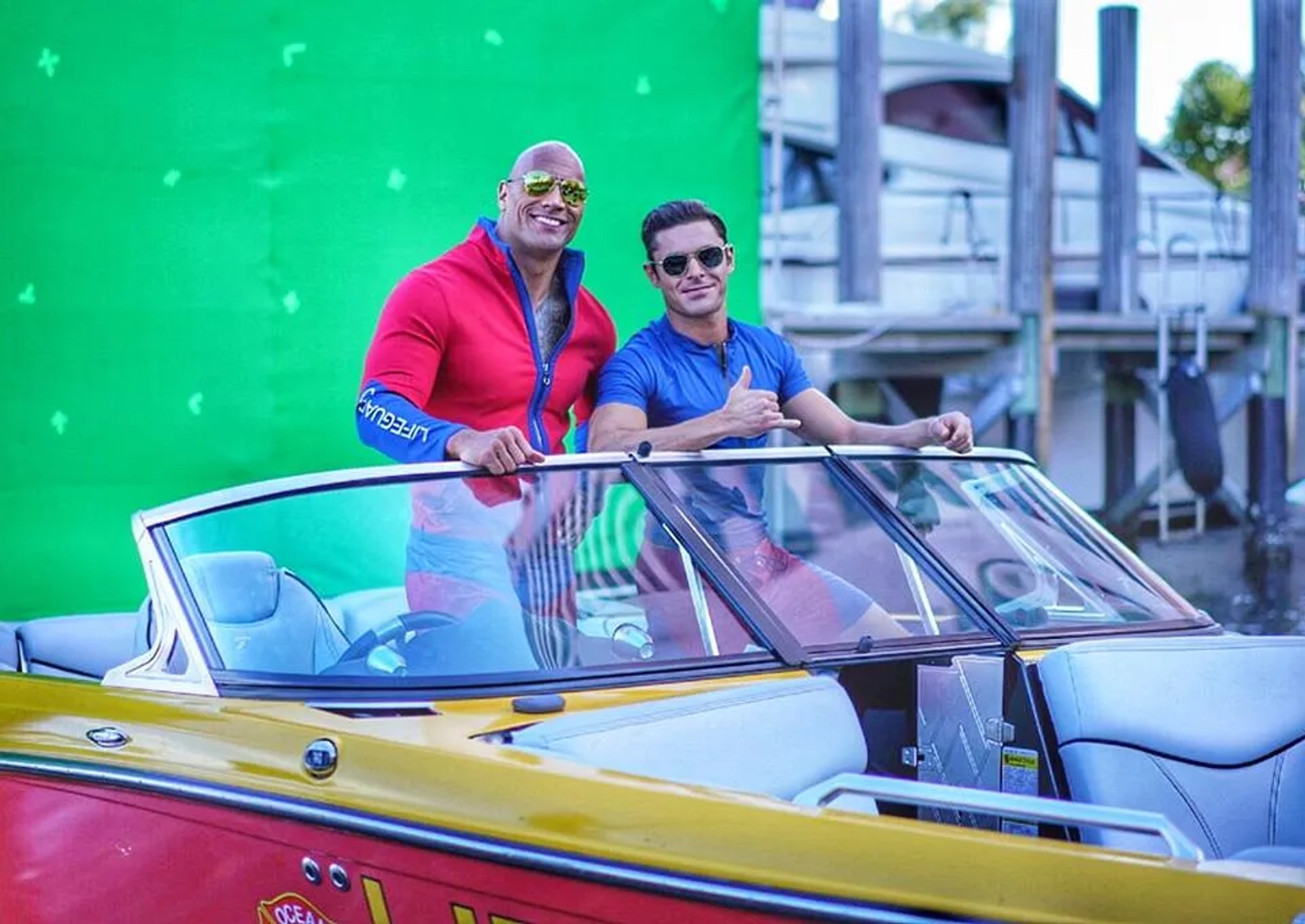 Dwayne Johnson and Zac Efron in Baywatch (2017)