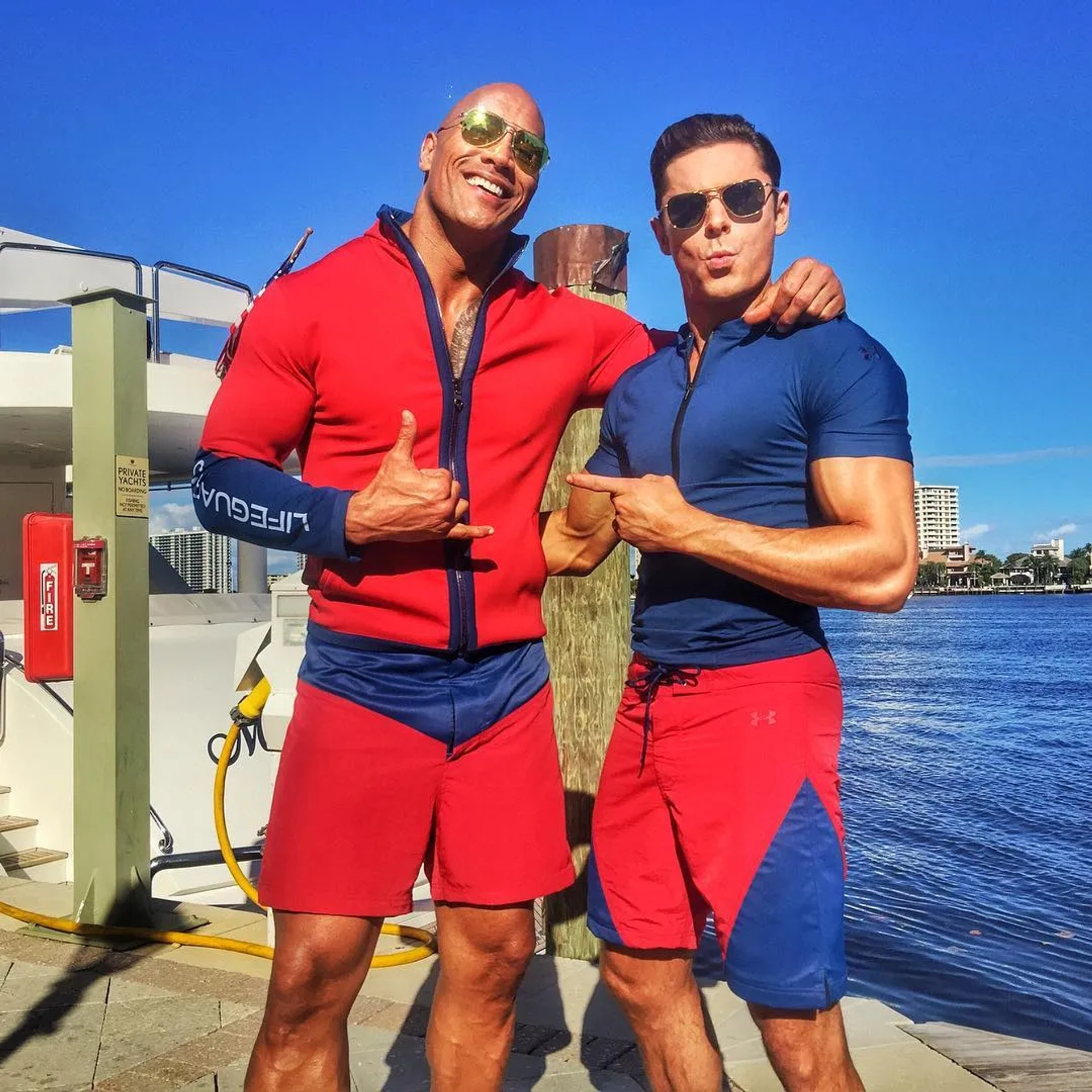 Dwayne Johnson and Zac Efron in Baywatch (2017)