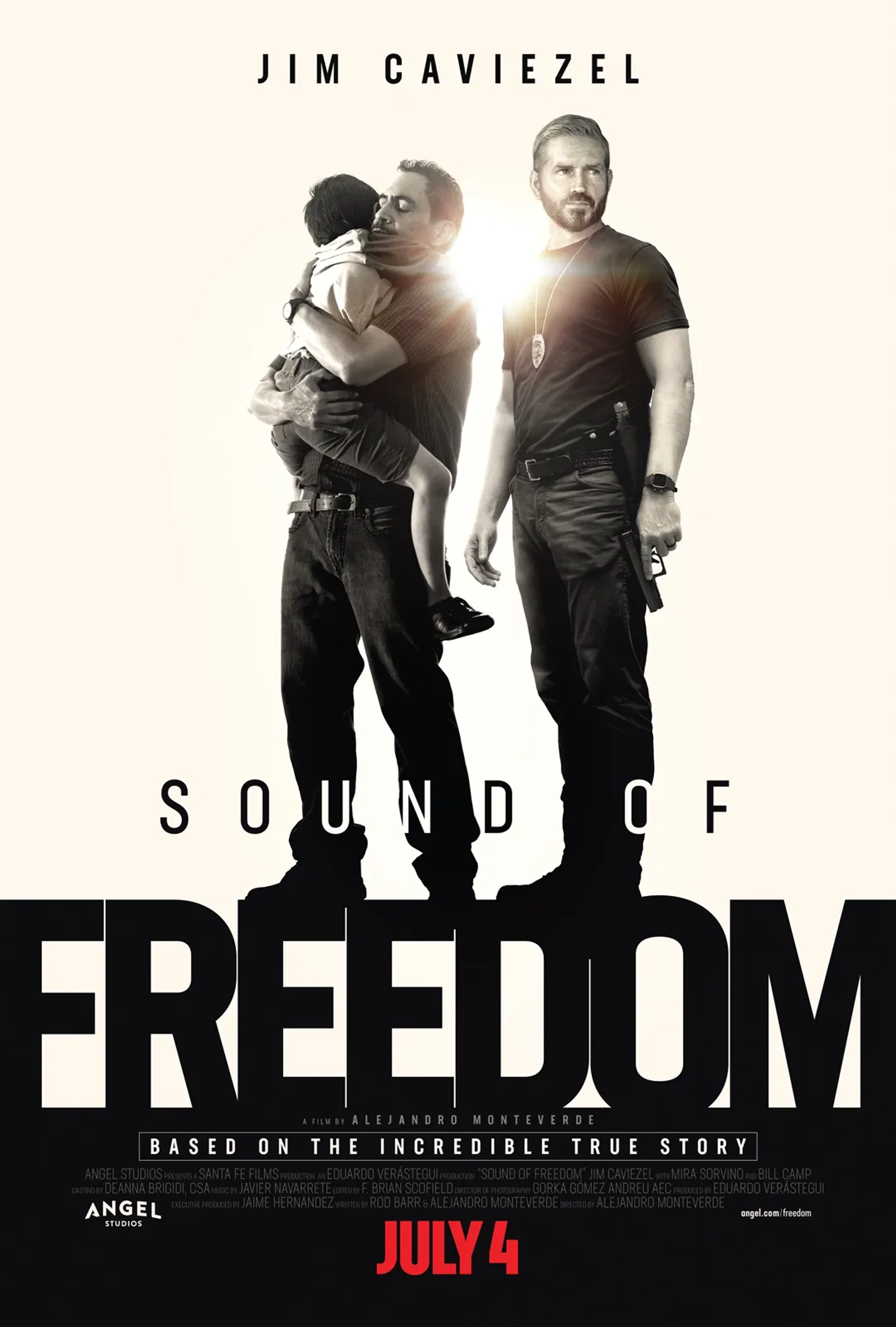 Mira Sorvino, Jim Caviezel, Bill Camp, Eduardo Verástegui, and José Zúñiga in Sound of Freedom (2023)