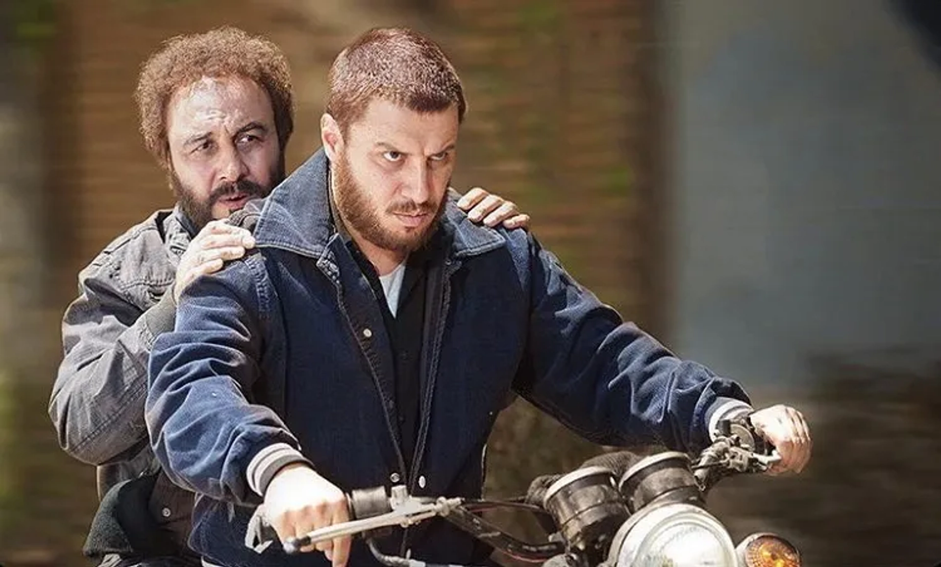 Javad Ezati and Reza Attaran in Centipede (2018)