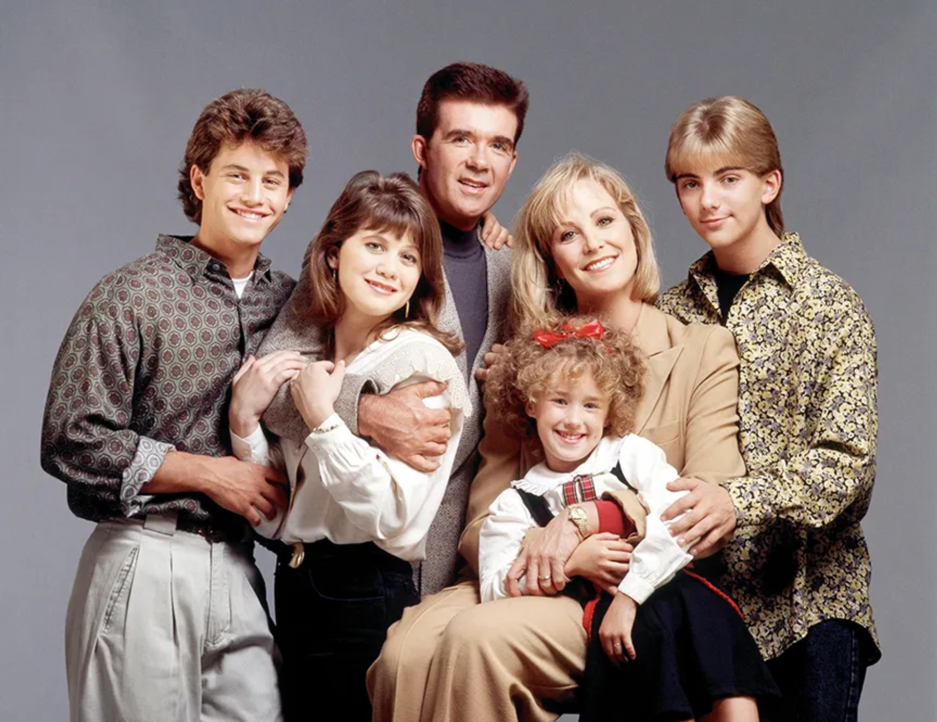 Joanna Kerns, Alan Thicke, Kirk Cameron, Tracey Gold, Ashley Johnson, and Jeremy Miller in Growing Pains (1985)