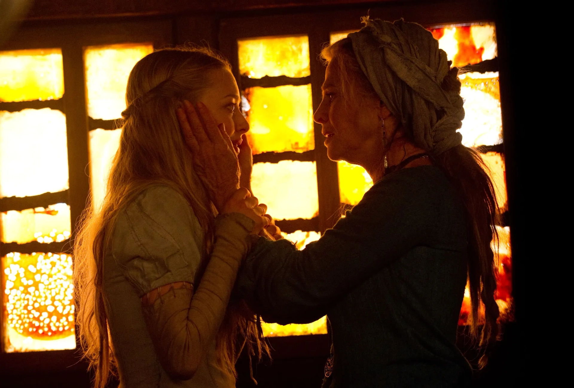 Julie Christie and Amanda Seyfried in Red Riding Hood (2011)