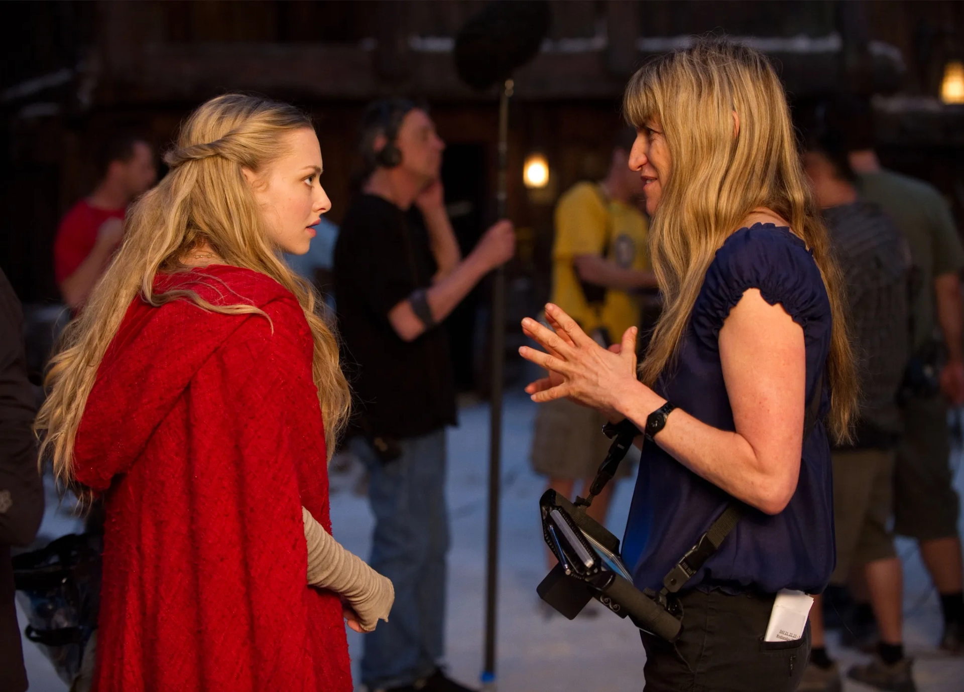 Catherine Hardwicke and Amanda Seyfried in Red Riding Hood (2011)