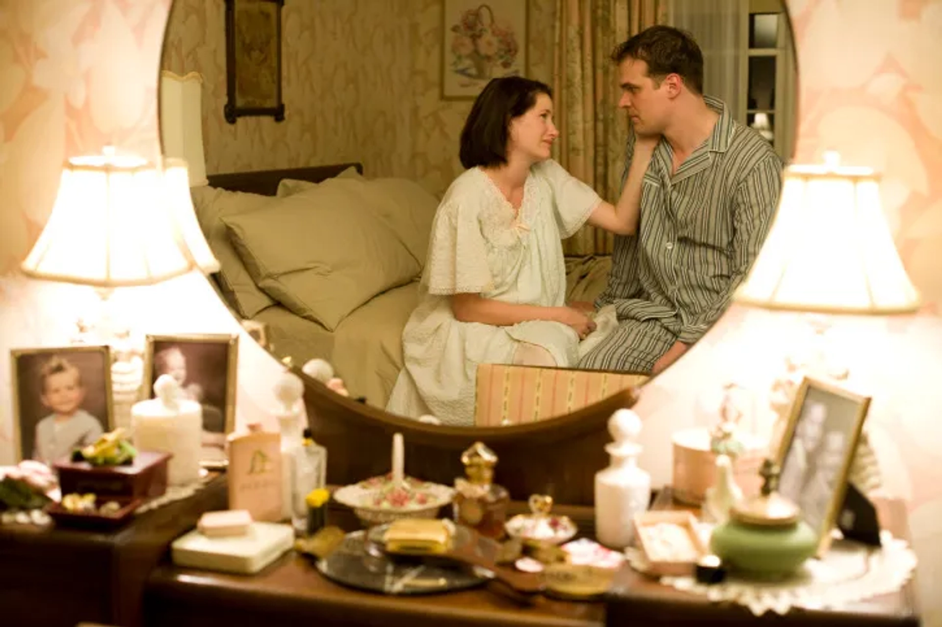 Kathryn Hahn and David Harbour in Revolutionary Road (2008)