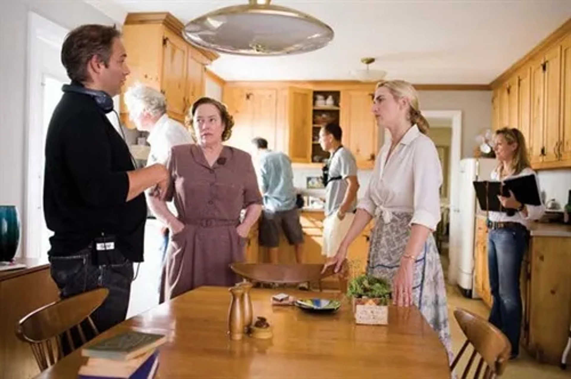 Kate Winslet, Kathy Bates, and Sam Mendes in Revolutionary Road (2008)