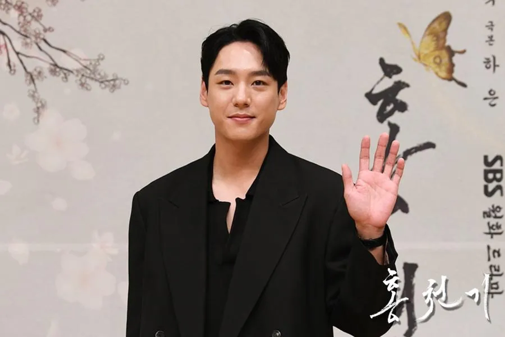 Kwak Si-yang at an event for Lovers of the Red Sky (2021)