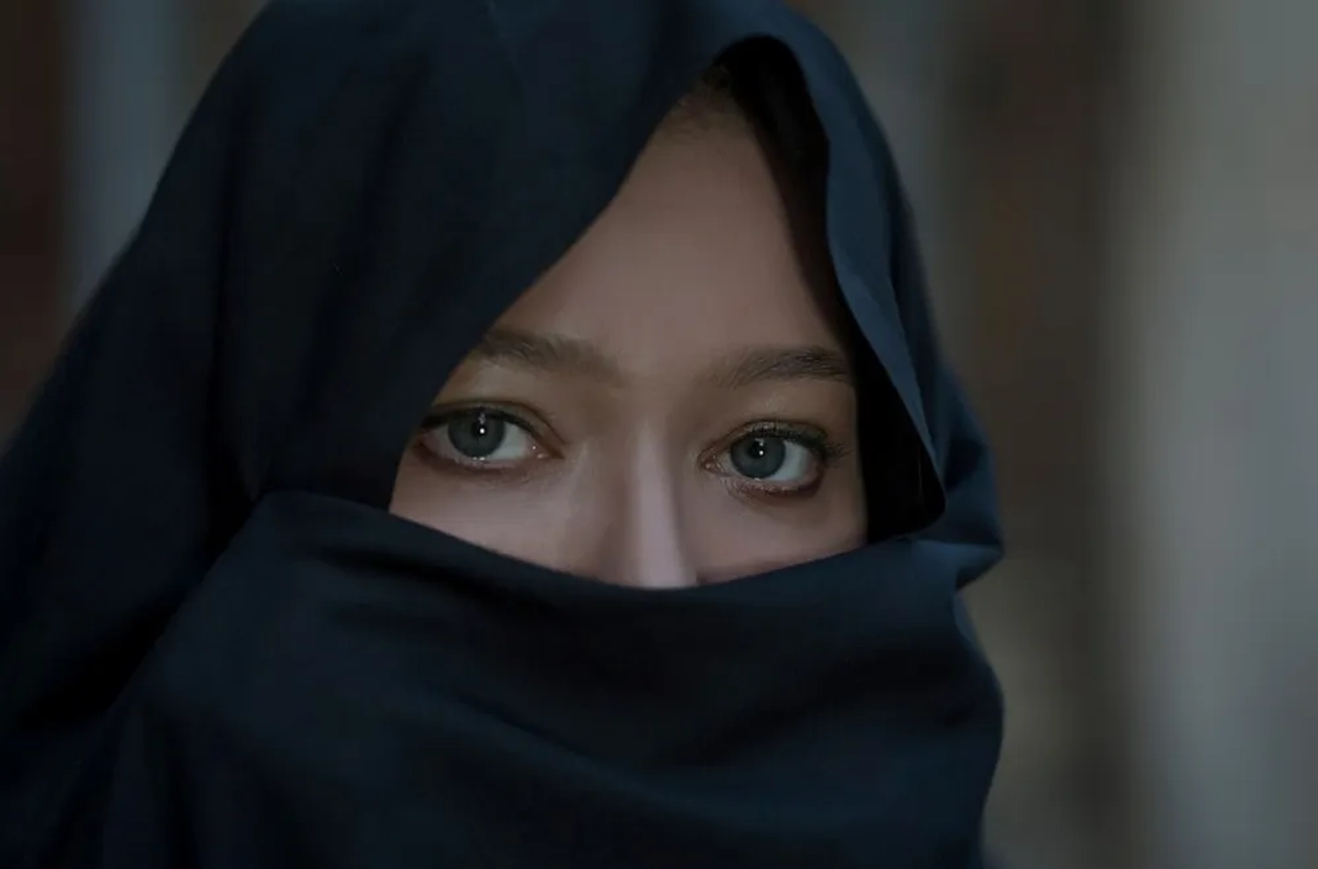 Nurgül Yesilçay in Beautiful Jinn (2019)