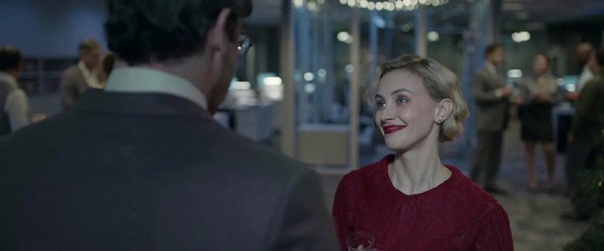 Sarah Gadon and Jon Hamm in Corner Office (2022)