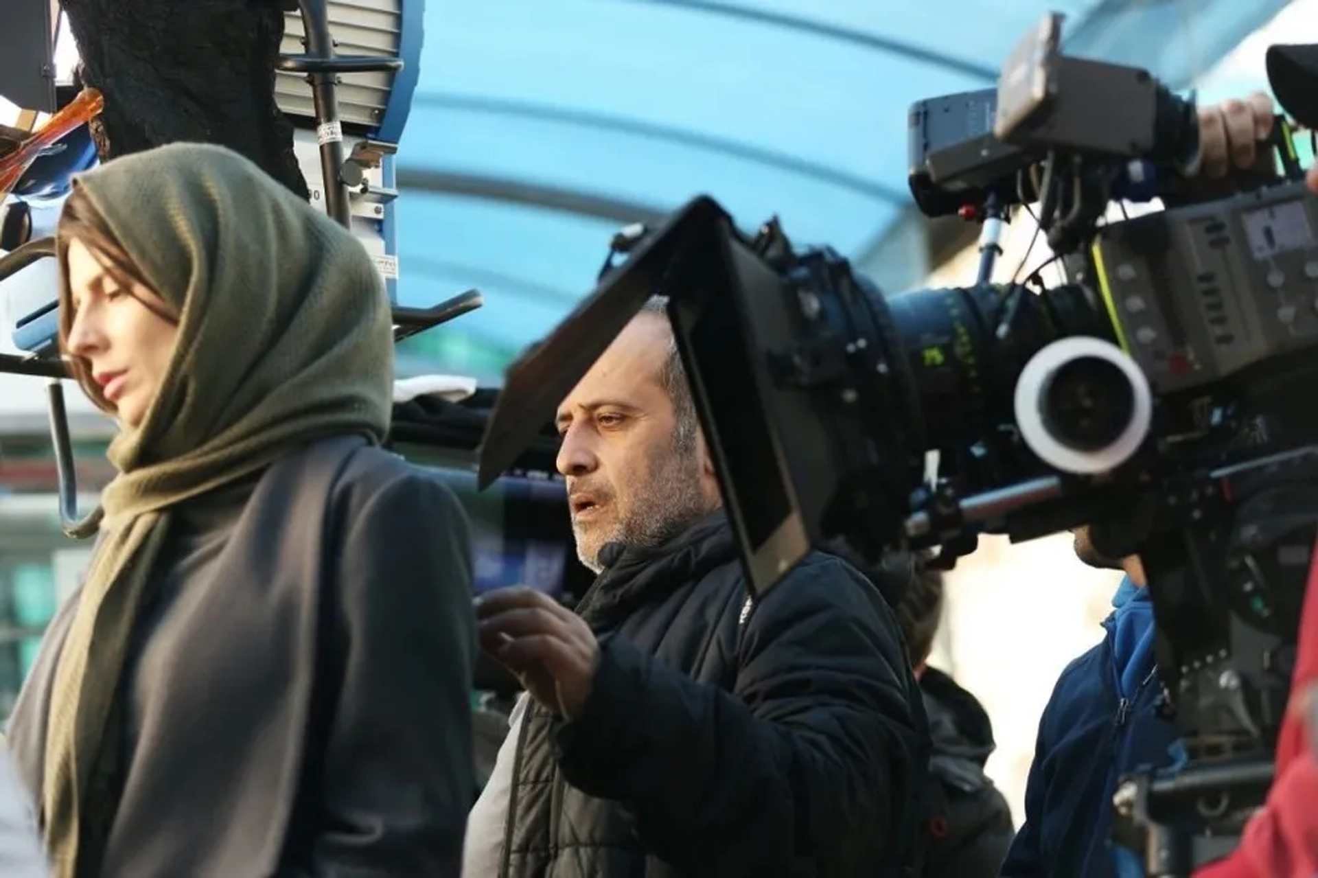 Leila Hatami and Hamid Nematollah in Subdued (2017)