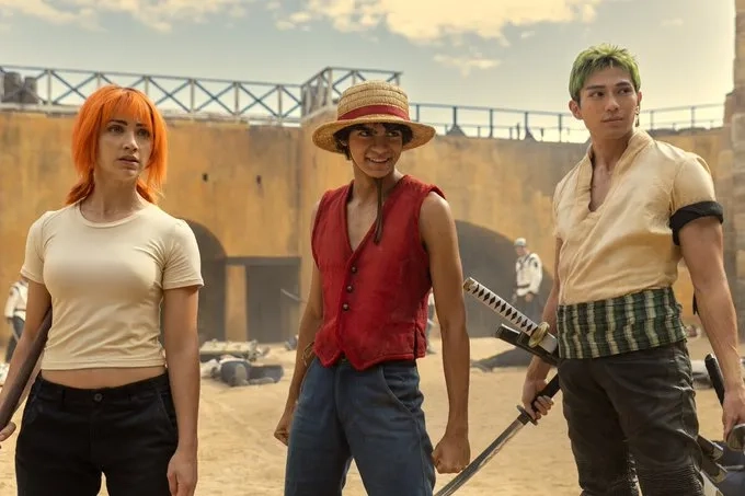 Mackenyu, Emily Rudd, and Iñaki Godoy in One Piece (2023)
