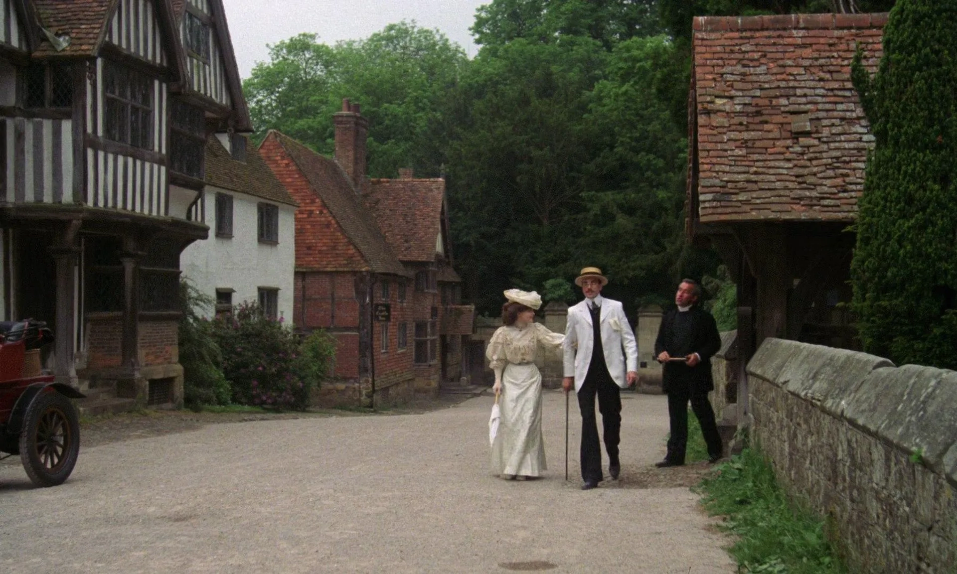 Helena Bonham Carter, Daniel Day-Lewis, and Simon Callow in A Room with a View (1985)