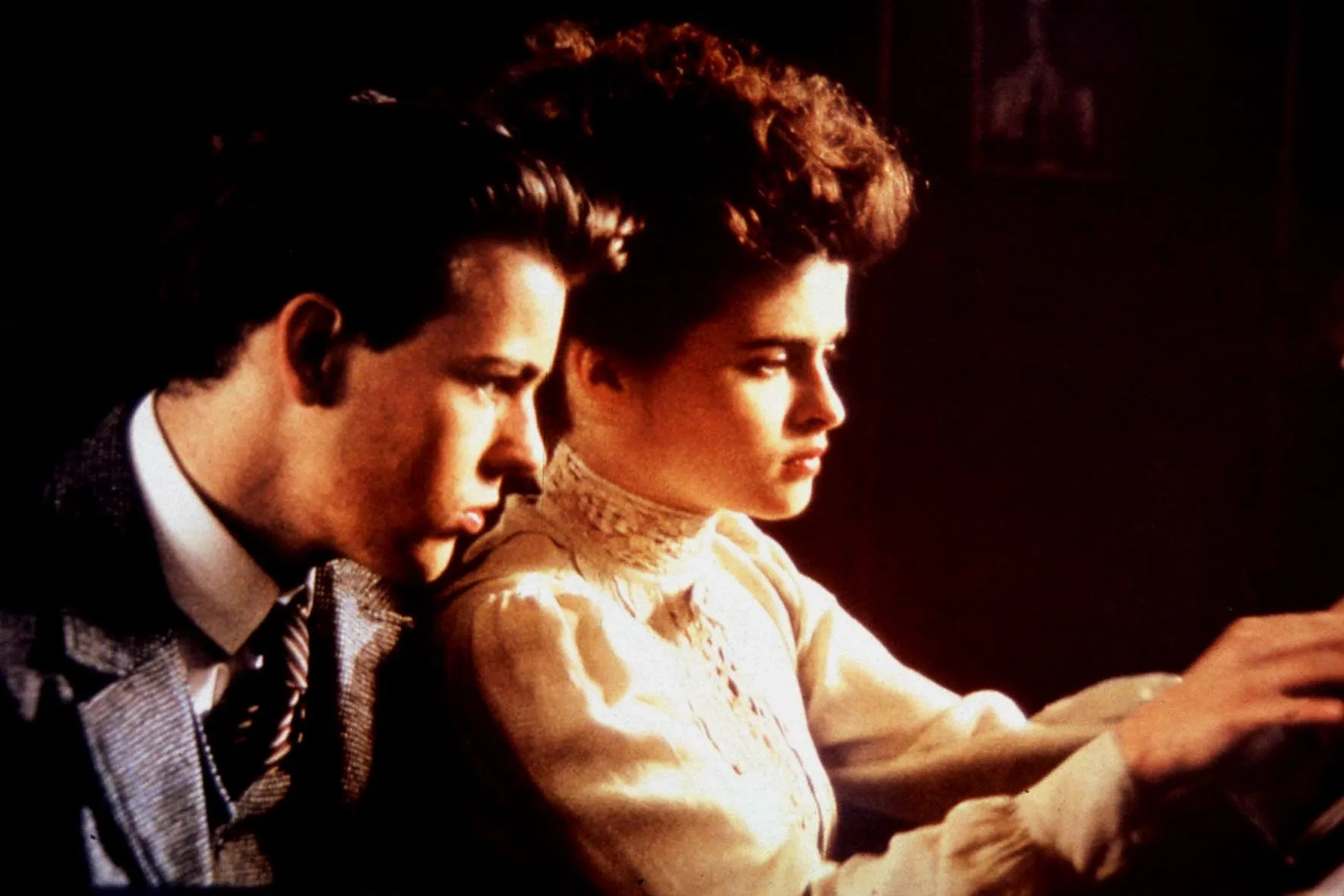 Helena Bonham Carter and Rupert Graves in A Room with a View (1985)