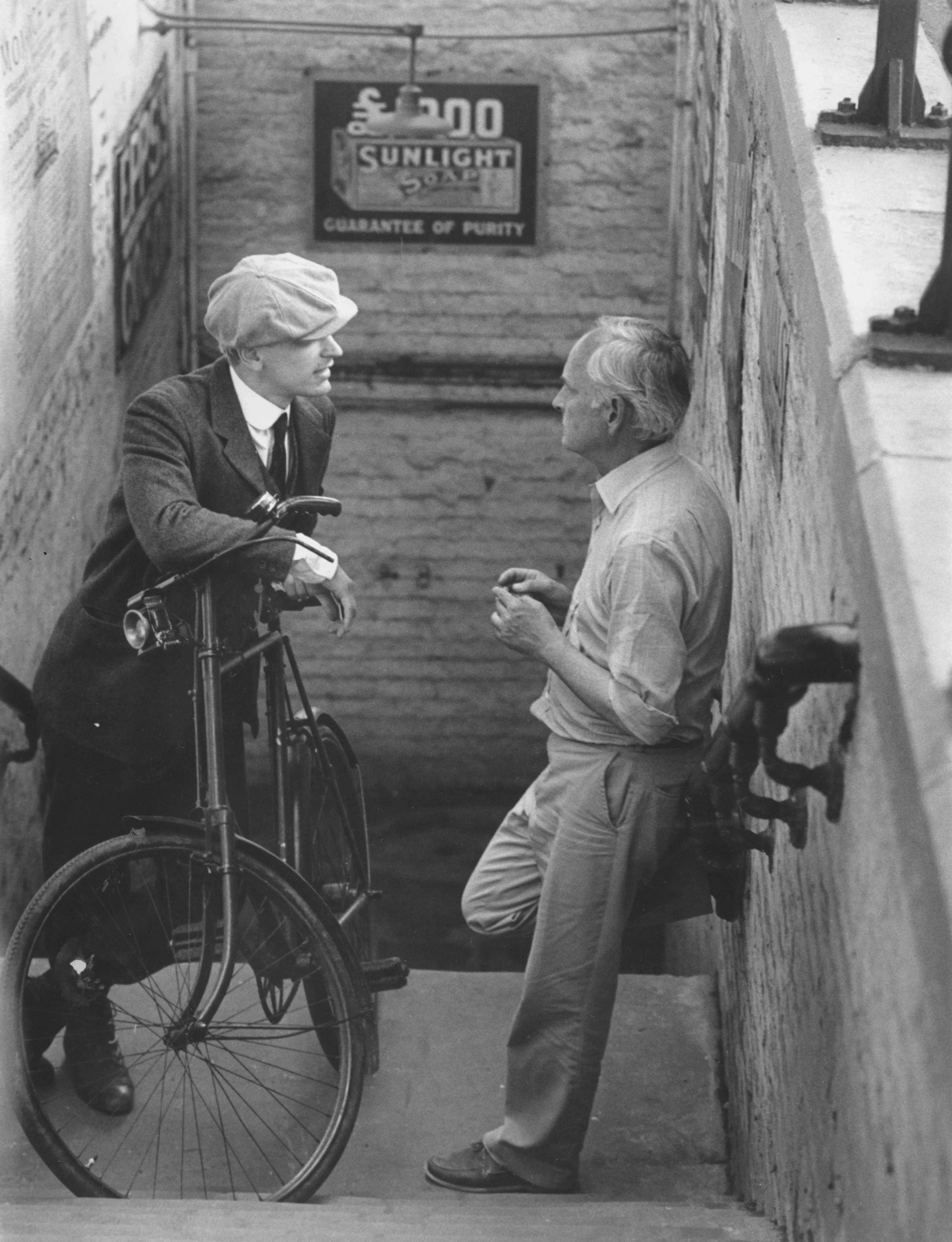 Julian Sands and James Ivory in A Room with a View (1985)