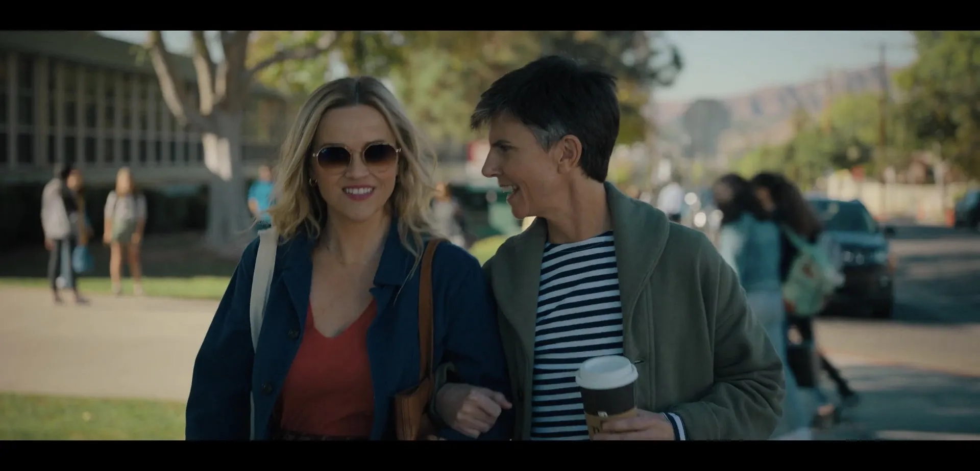 Reese Witherspoon and Tig Notaro in Your Place or Mine (2023)