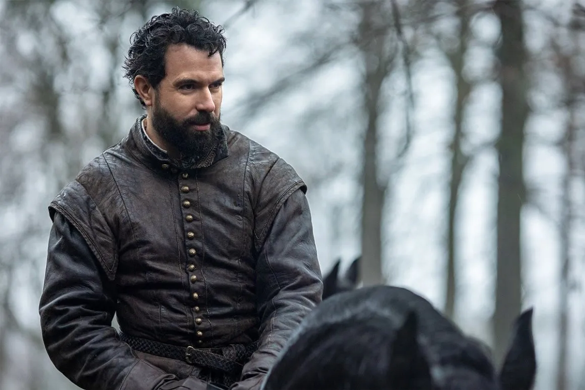 Tom Cullen in Becoming Elizabeth (2022)