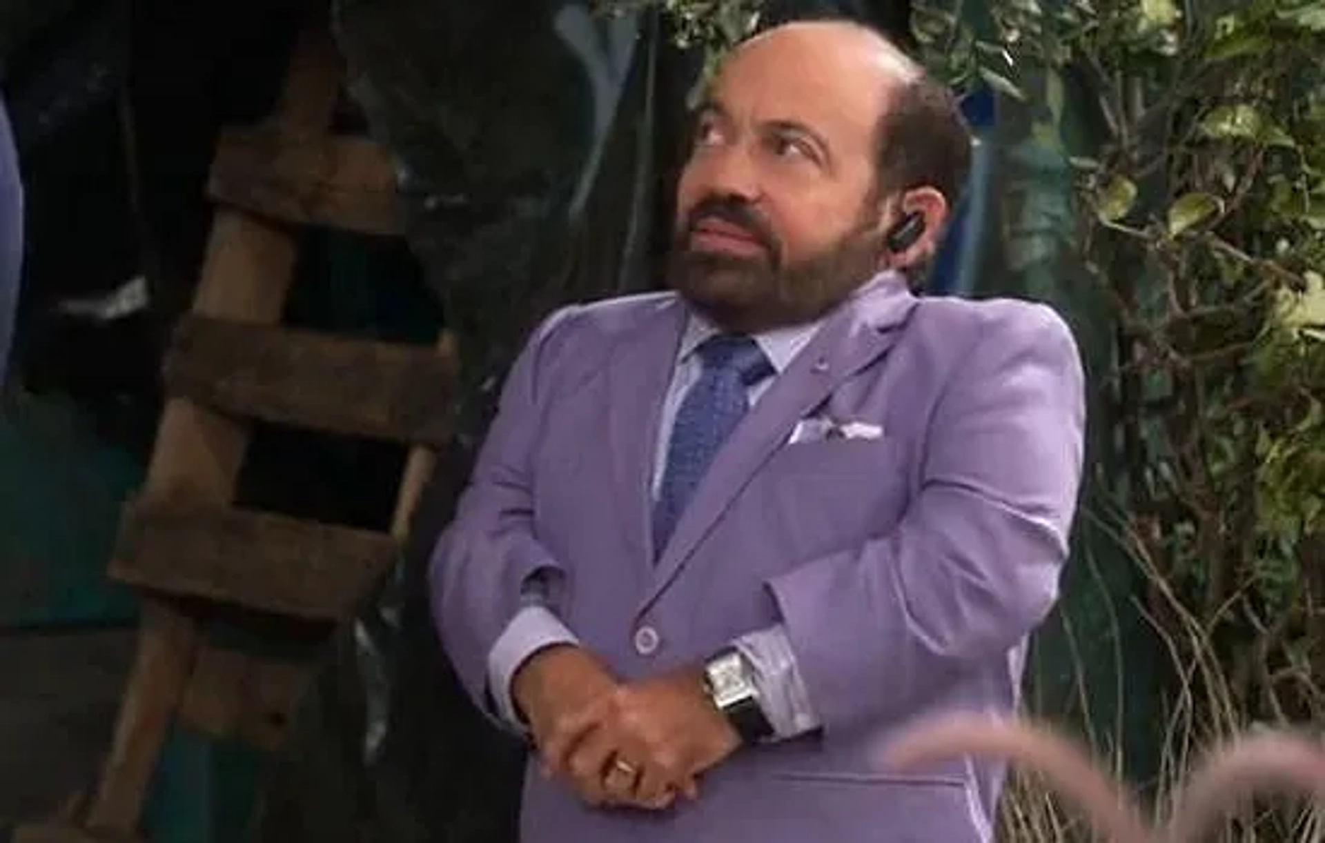 Danny Woodburn in The Neighborhood: Welcome to the Sister from Another Mister (2021)