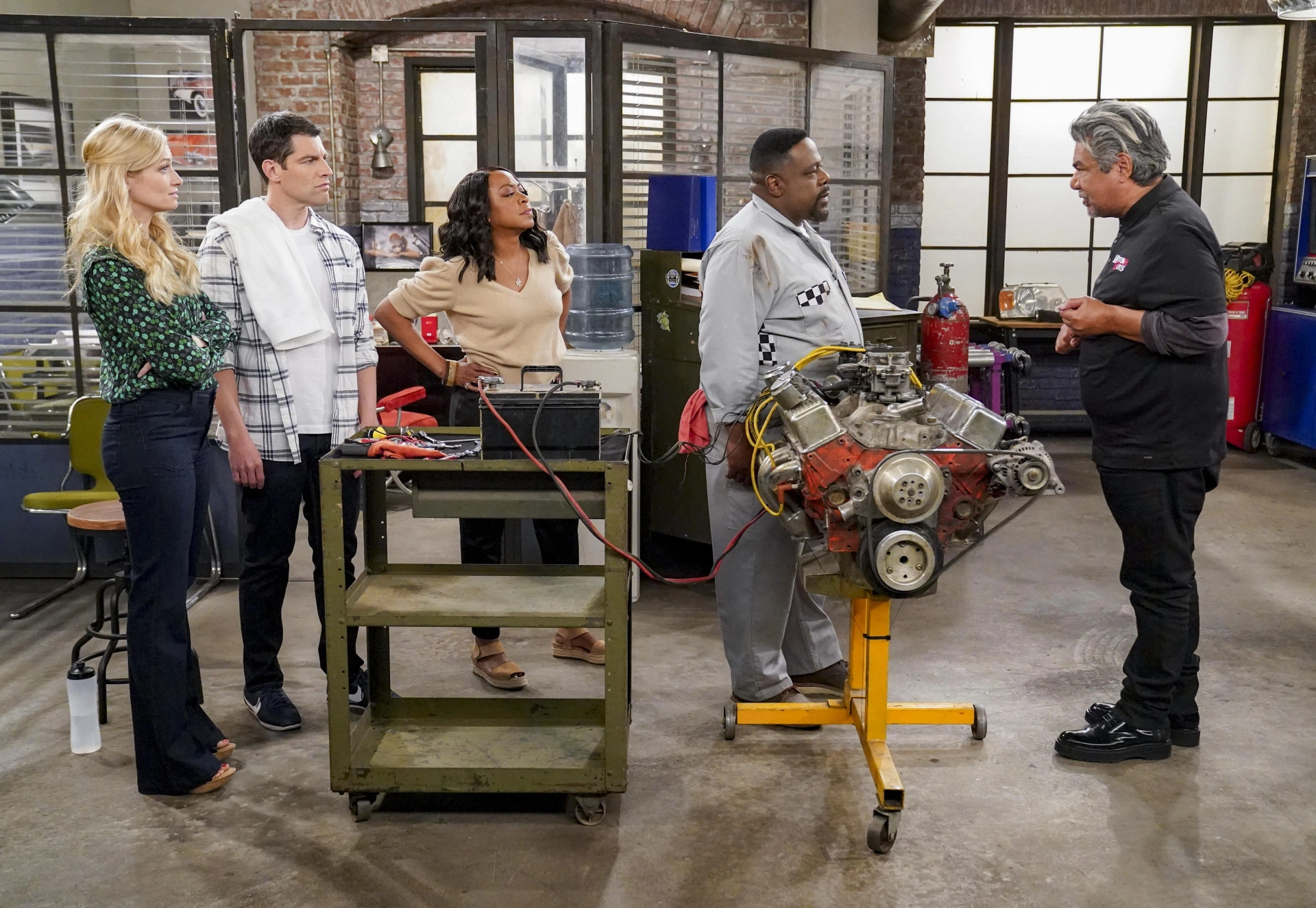 Tichina Arnold, Cedric The Entertainer, Max Greenfield, George Lopez, and Beth Behrs in The Neighborhood: Welcome to the Challenge (2021)