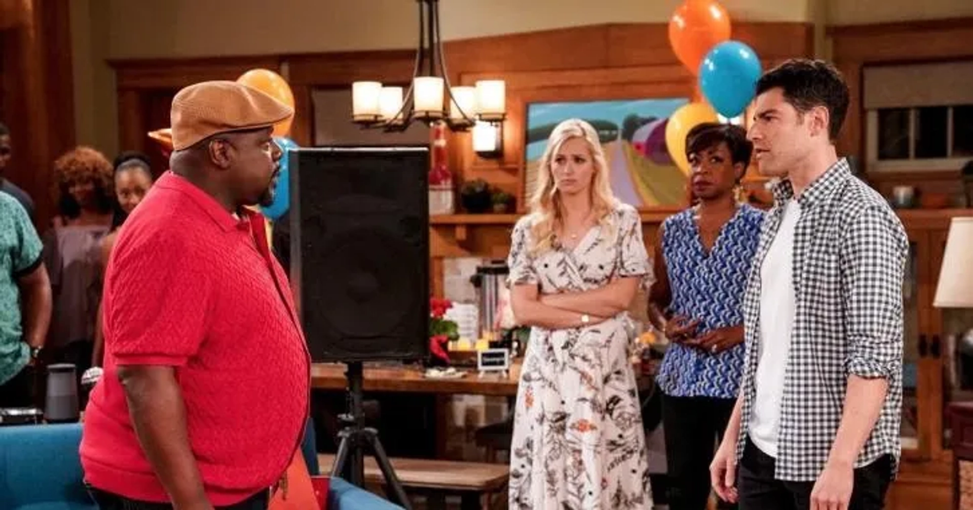 Tichina Arnold, Cedric The Entertainer, Max Greenfield, and Beth Behrs in The Neighborhood (2018)