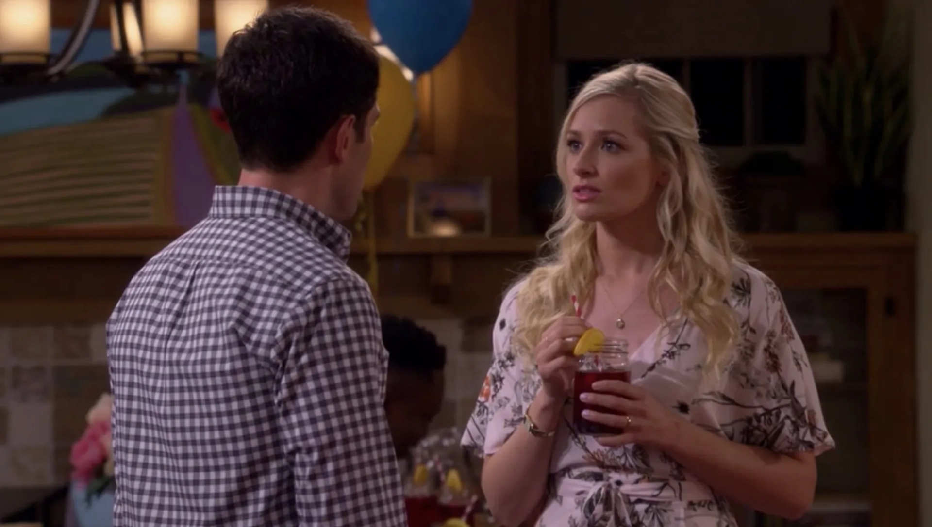 Max Greenfield and Beth Behrs in The Neighborhood (2018)