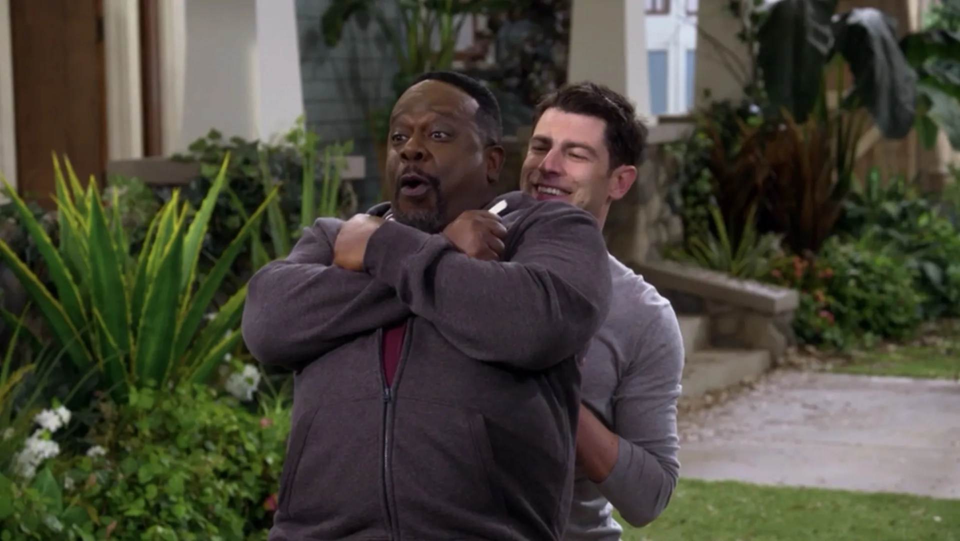 Cedric The Entertainer and Max Greenfield in The Neighborhood (2018)