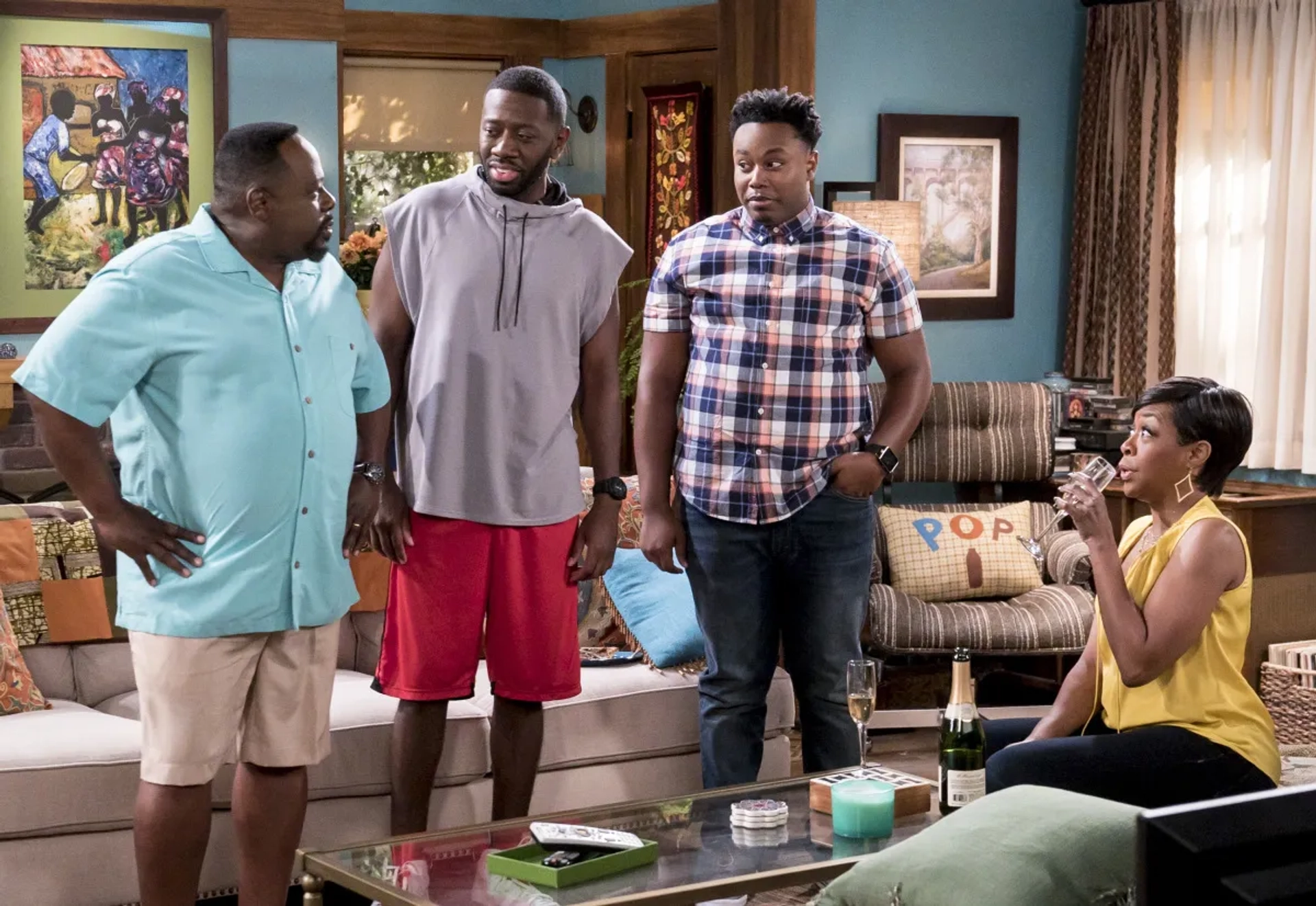 Tichina Arnold, Cedric The Entertainer, Sheaun McKinney, and Marcel Spears in The Neighborhood (2018)