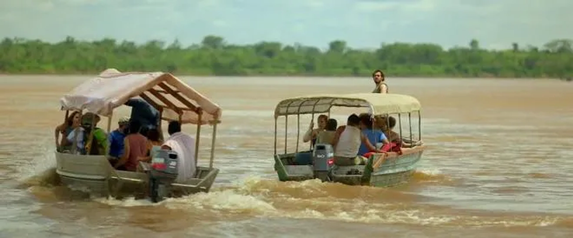 Daryl Sabara, Nicolás Martínez, Magda Apanowicz, Ariel Levy, Ignacia Allamand, Matías López, Kirby Bliss Blanton, Carolina Chacón, Aaron Burns, Lorenza Izzo, Mary Dunworth, Cody Pittman, and Eric Kleinsteuber in The Green Inferno (2013)