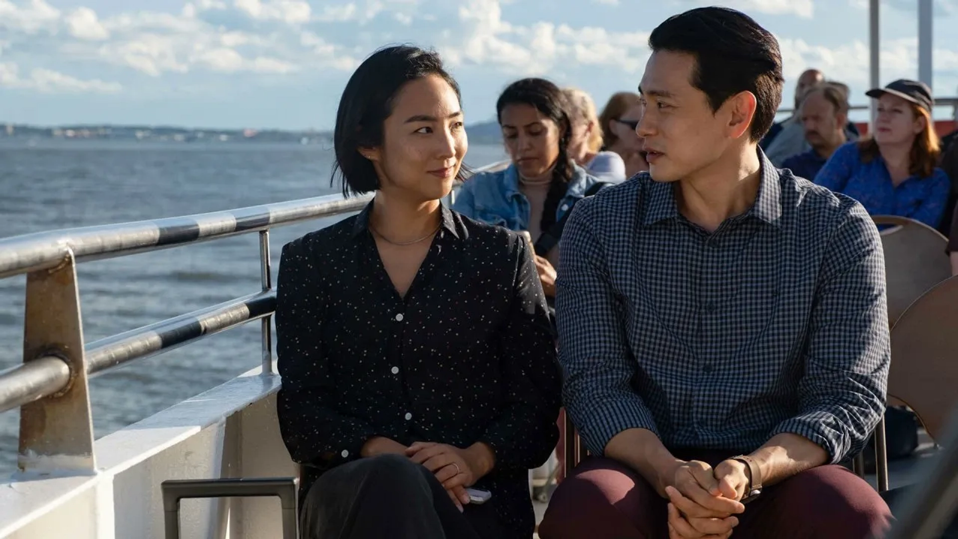 Teo Yoo and Greta Lee in Past Lives (2023)