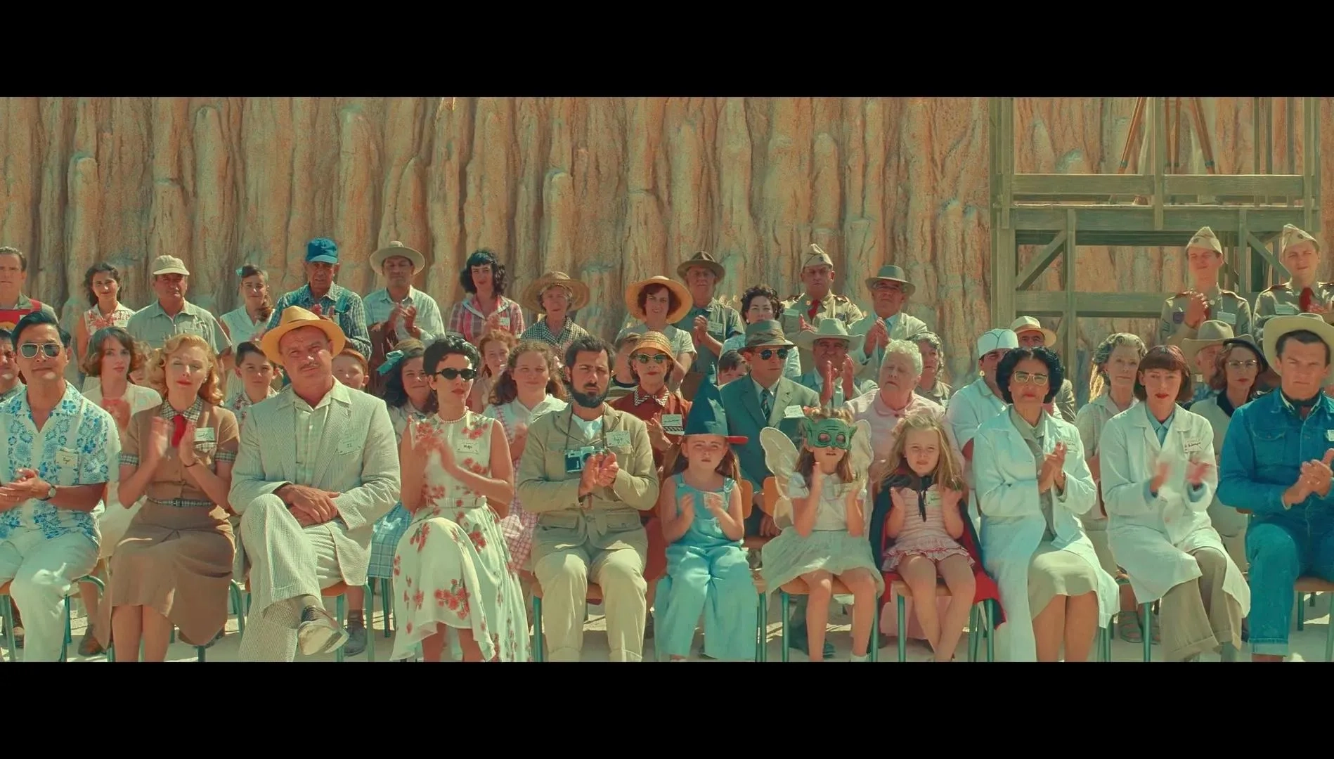 Matt Dillon, Liev Schreiber, Jason Schwartzman, Hope Davis, Scarlett Johansson, Michael Maggart, Steve Park, Tilda Swinton, Ella Faris, Gracie Faris, Willan Faris, Annalise Mackulin, Calhoun Metcalf, Maya Hawke, Rupert Friend, and Willa Skye in Asteroid City (2023)