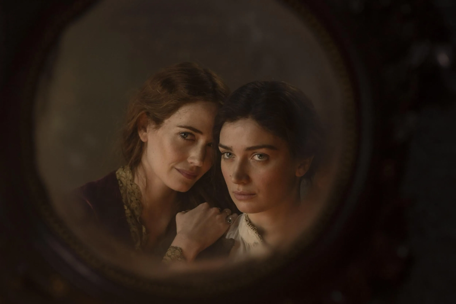 Eva Green and Eve Hewson in The Luminaries (2020)