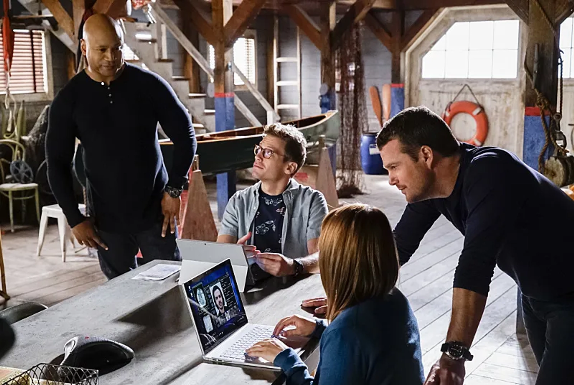 Chris O'Donnell, LL Cool J, Barrett Foa, and Renée Felice Smith in NCIS: Los Angeles (2009)