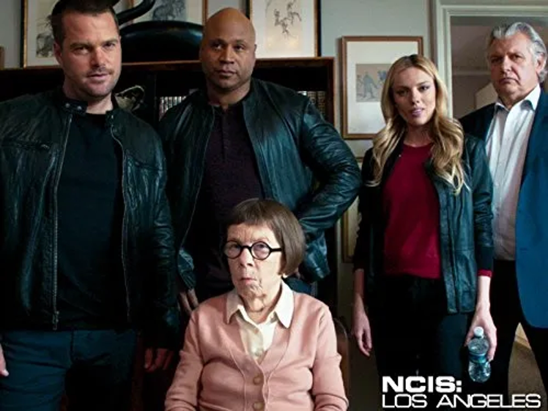 Chris O'Donnell, Linda Hunt, LL Cool J, Vyto Ruginis, and Bar Paly in NCIS: Los Angeles (2009)