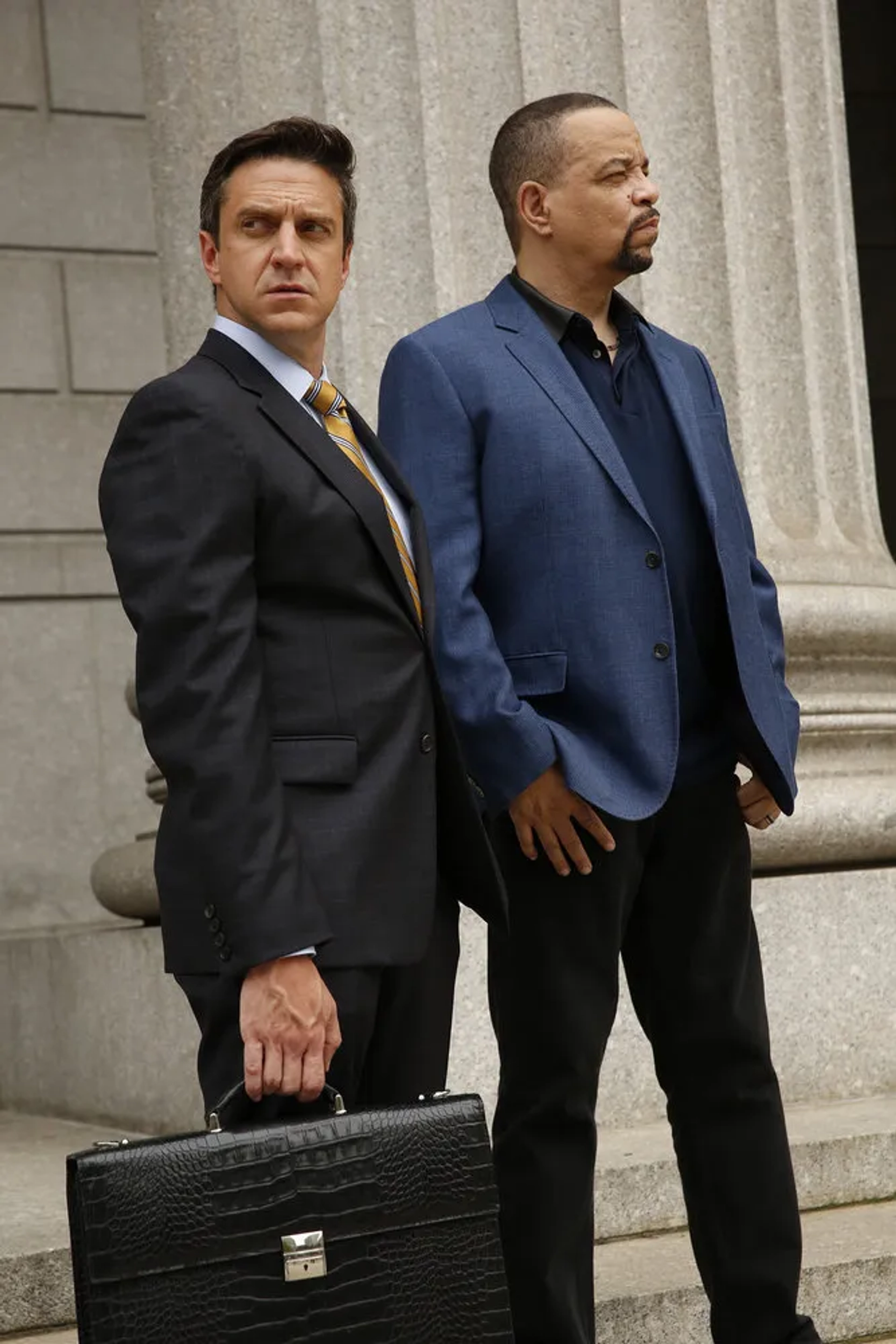 Ice-T and Raúl Esparza in Law & Order: Special Victims Unit (1999)