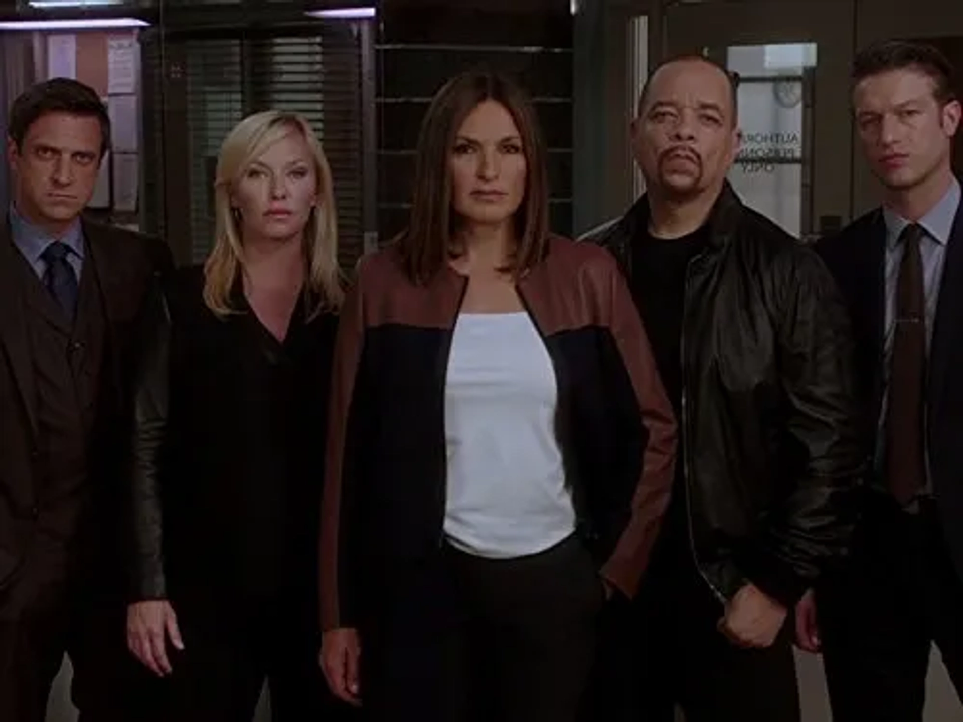 Ice-T, Mariska Hargitay, Kelli Giddish, Raúl Esparza, and Peter Scanavino in Law & Order: Special Victims Unit (1999)