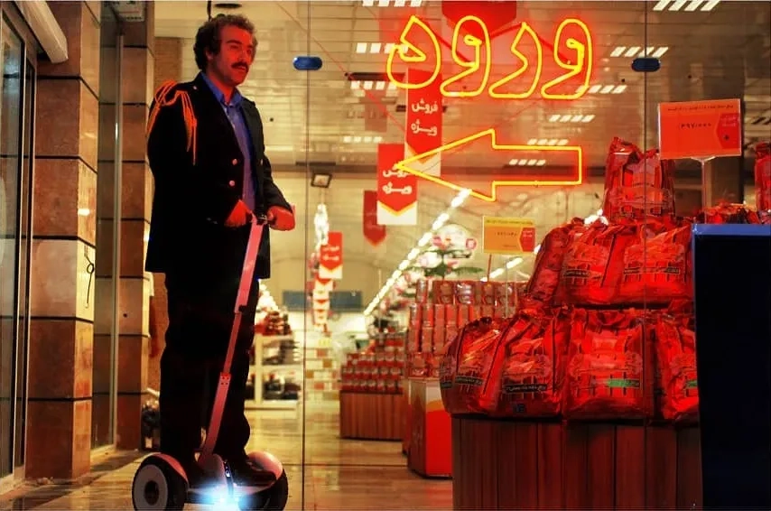 Mohsen Tanabandeh in Capital (2011)