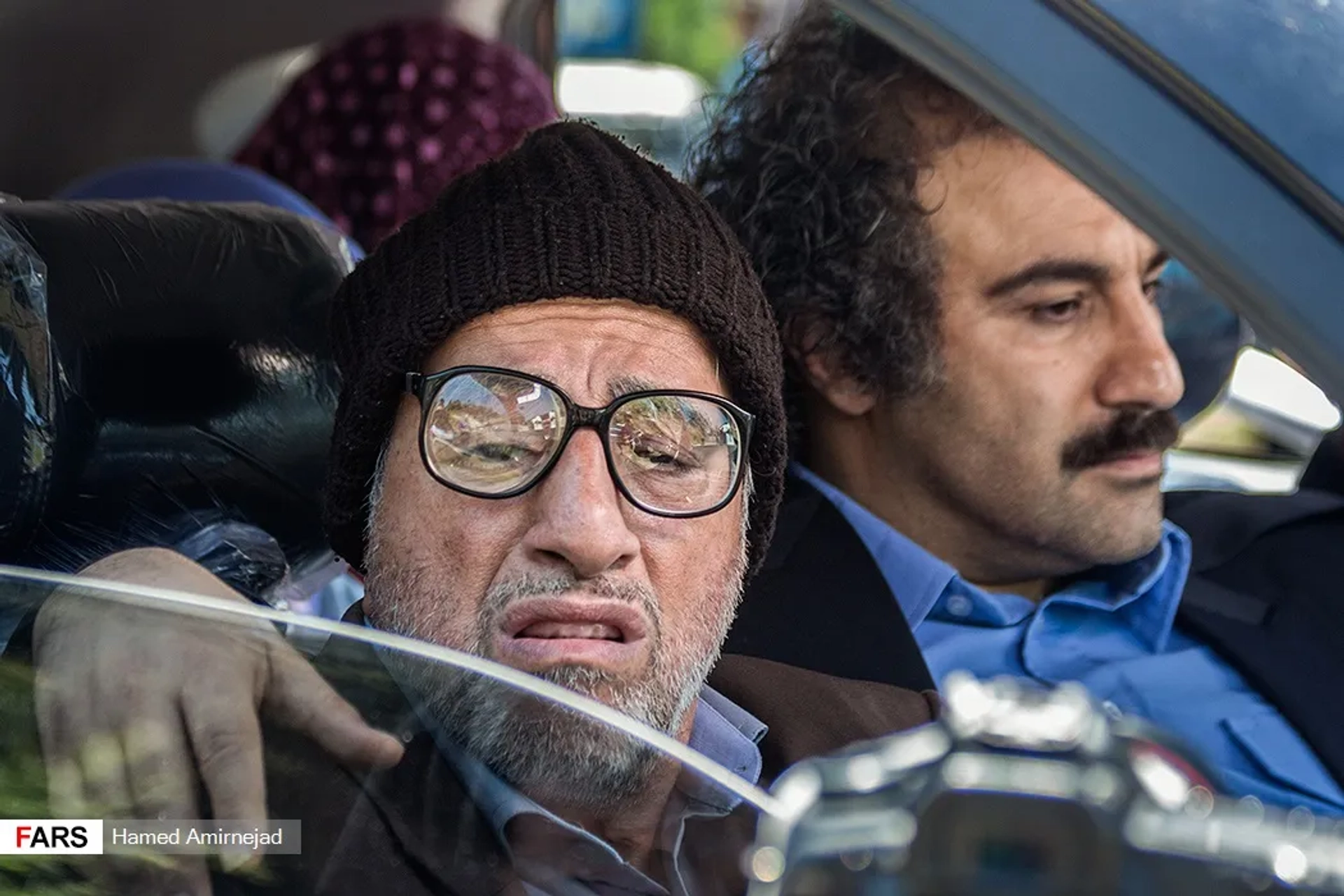 Alireza Khamseh and Mohsen Tanabandeh in Capital (2011)