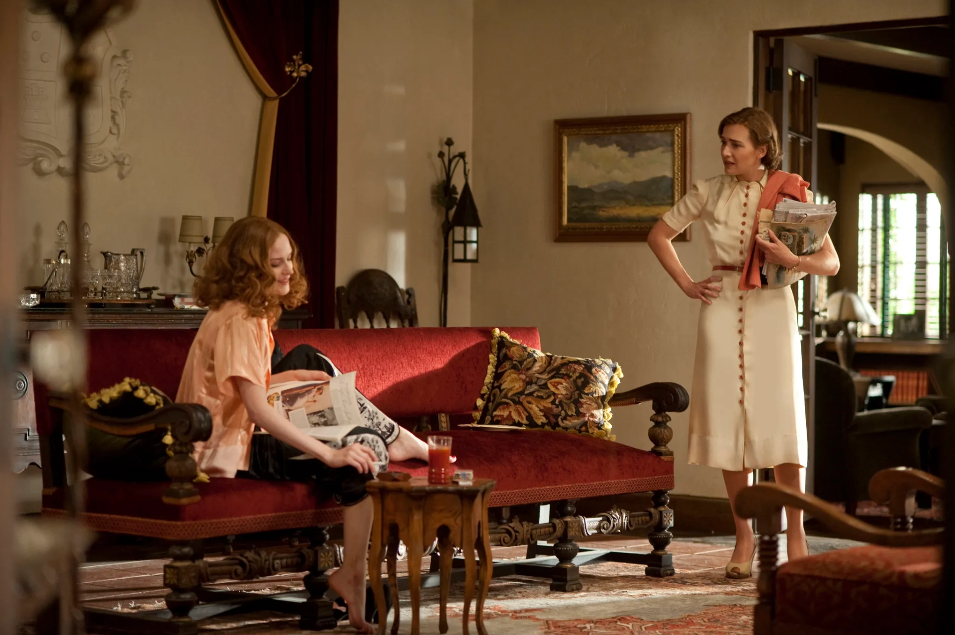 Kate Winslet and Evan Rachel Wood in Mildred Pierce (2011)